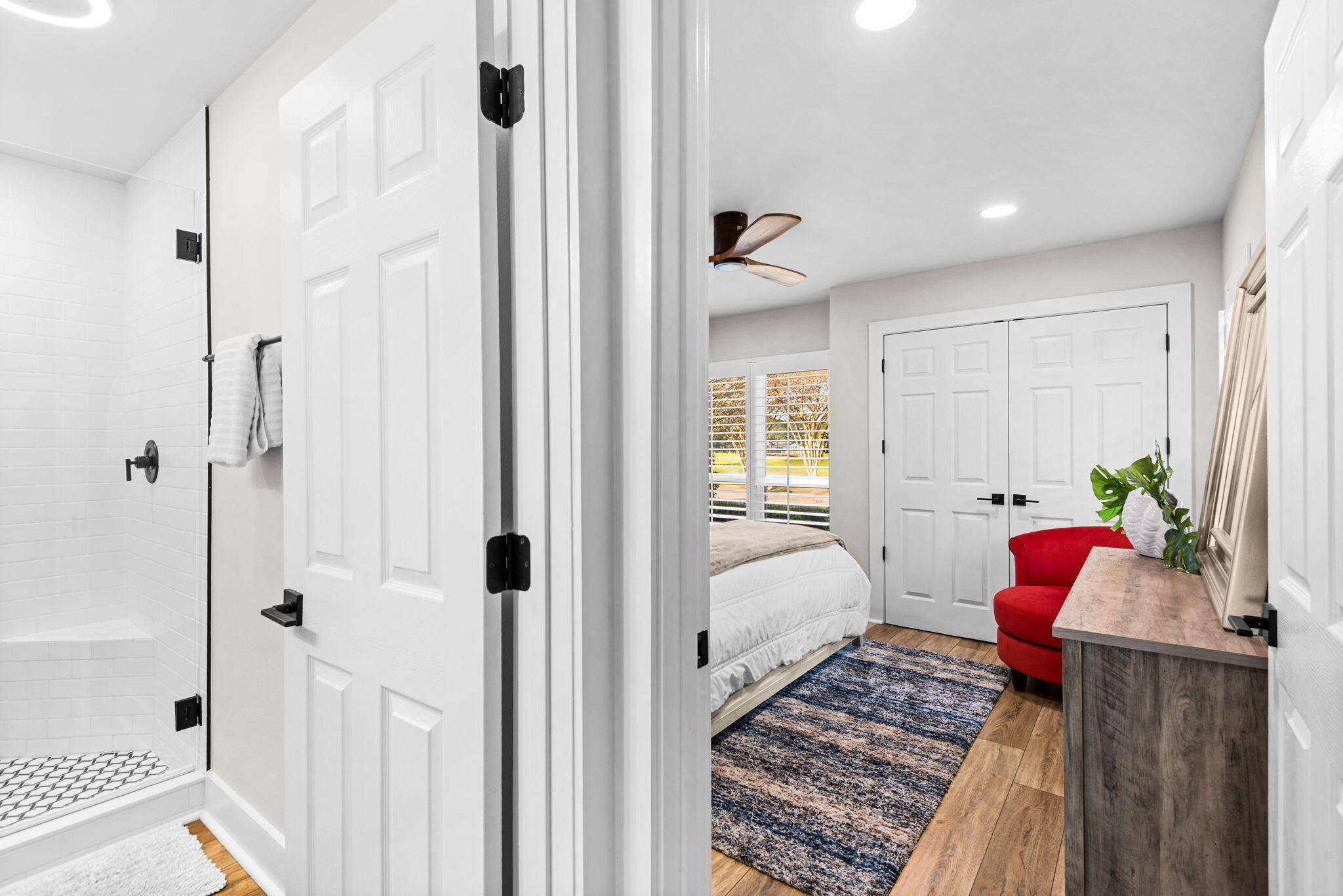 HARBOUR POINT CONDO - Residential