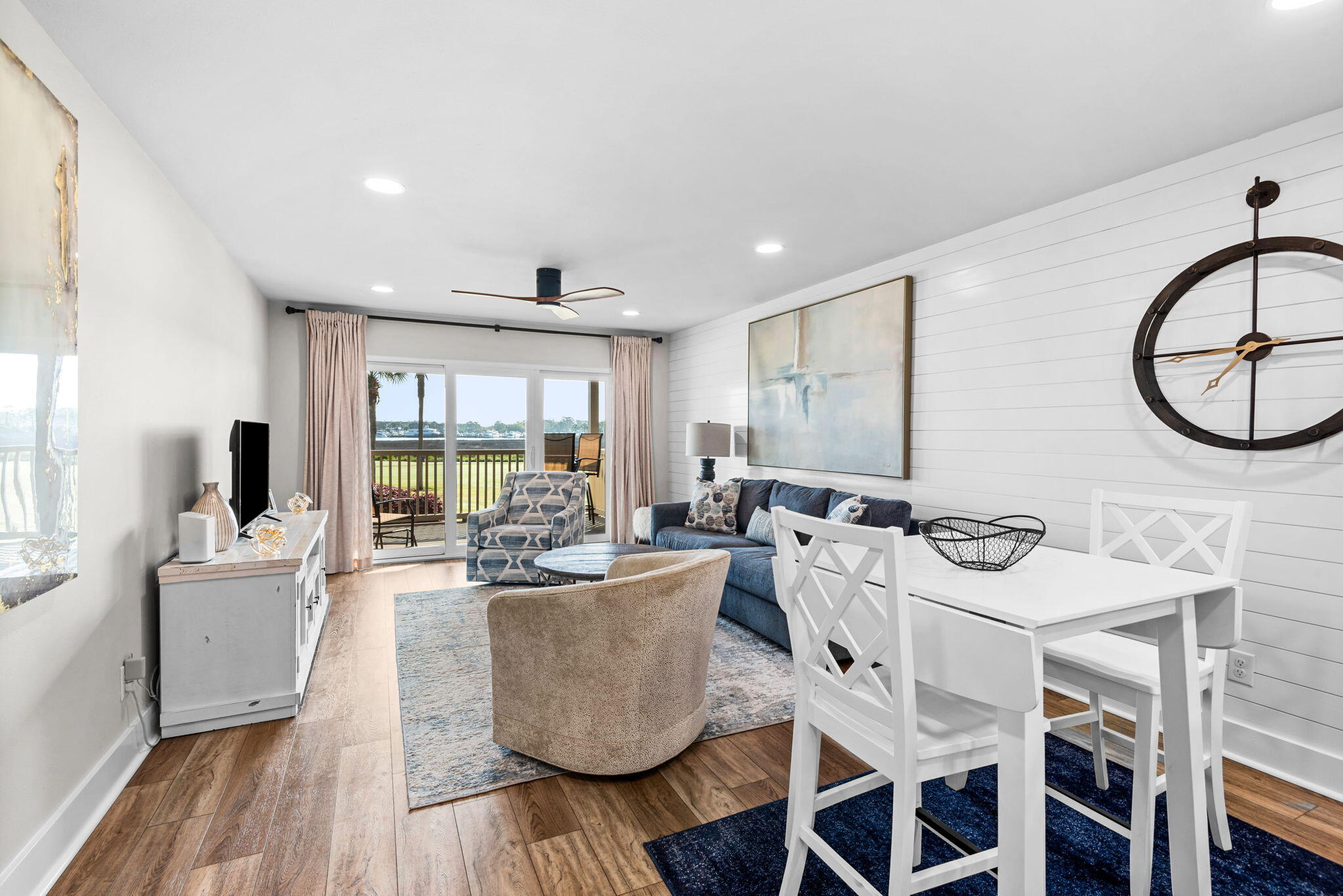 HARBOUR POINT CONDO - Residential