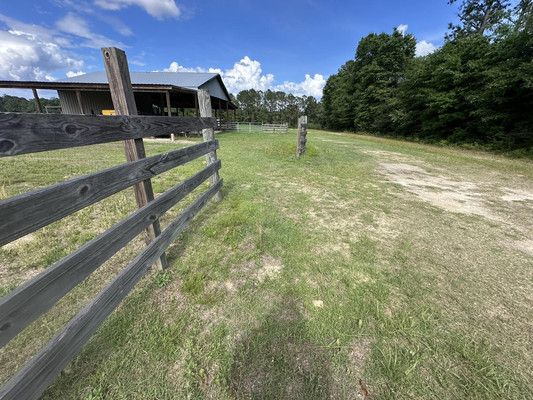 NO RECORDED SUBDIVISION - Residential