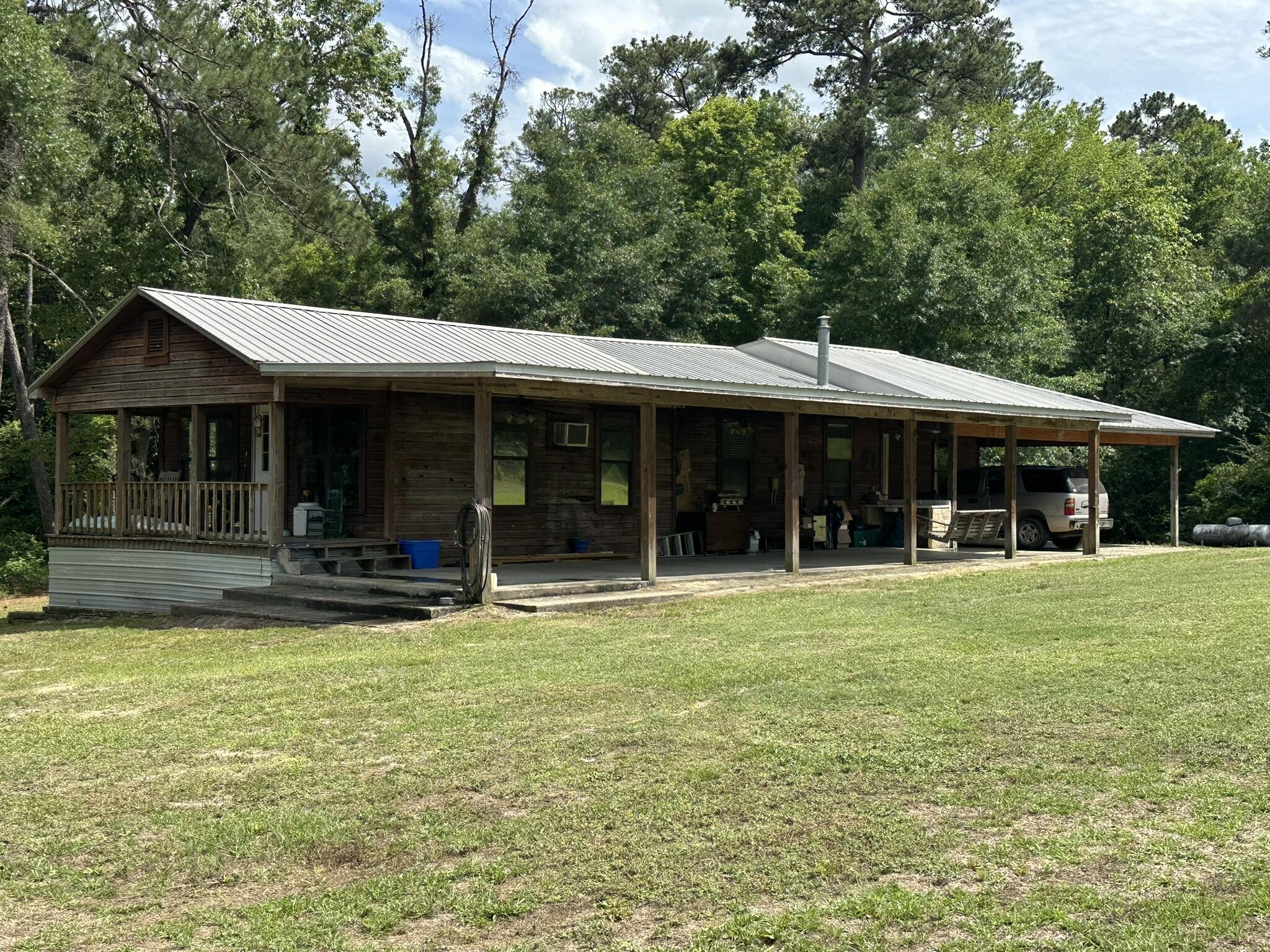 NO RECORDED SUBDIVISION - Residential