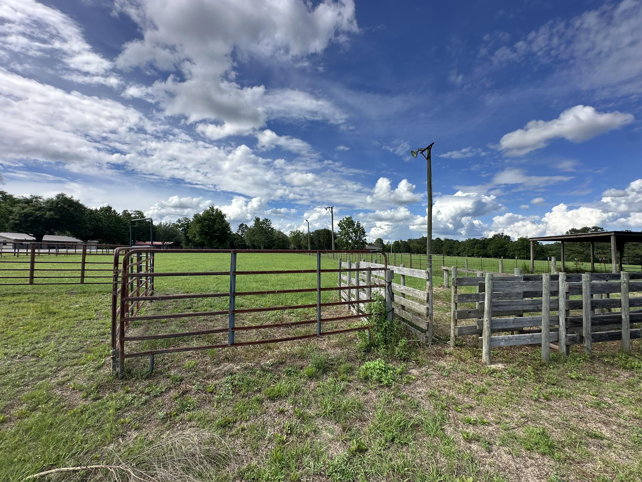NO RECORDED SUBDIVISION - Residential