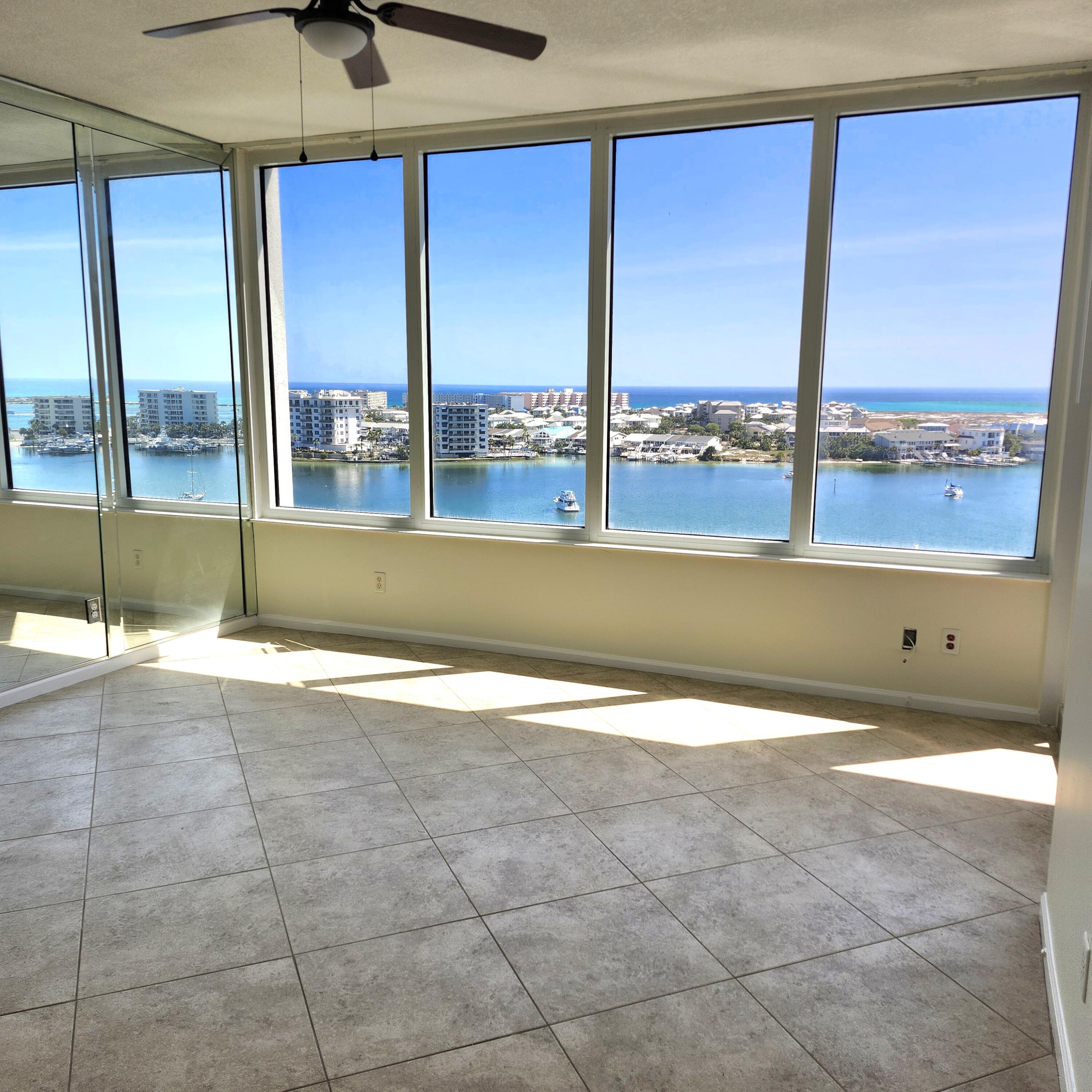 DESTIN YACHT CLUB - Residential