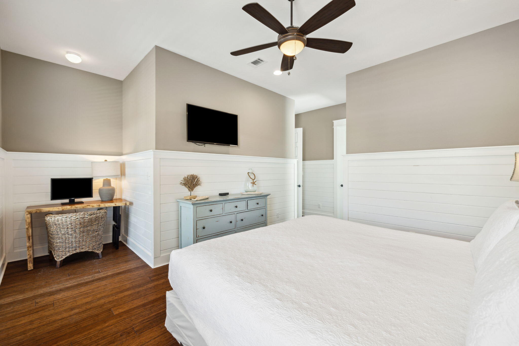 GULF SHORE MANOR - Residential