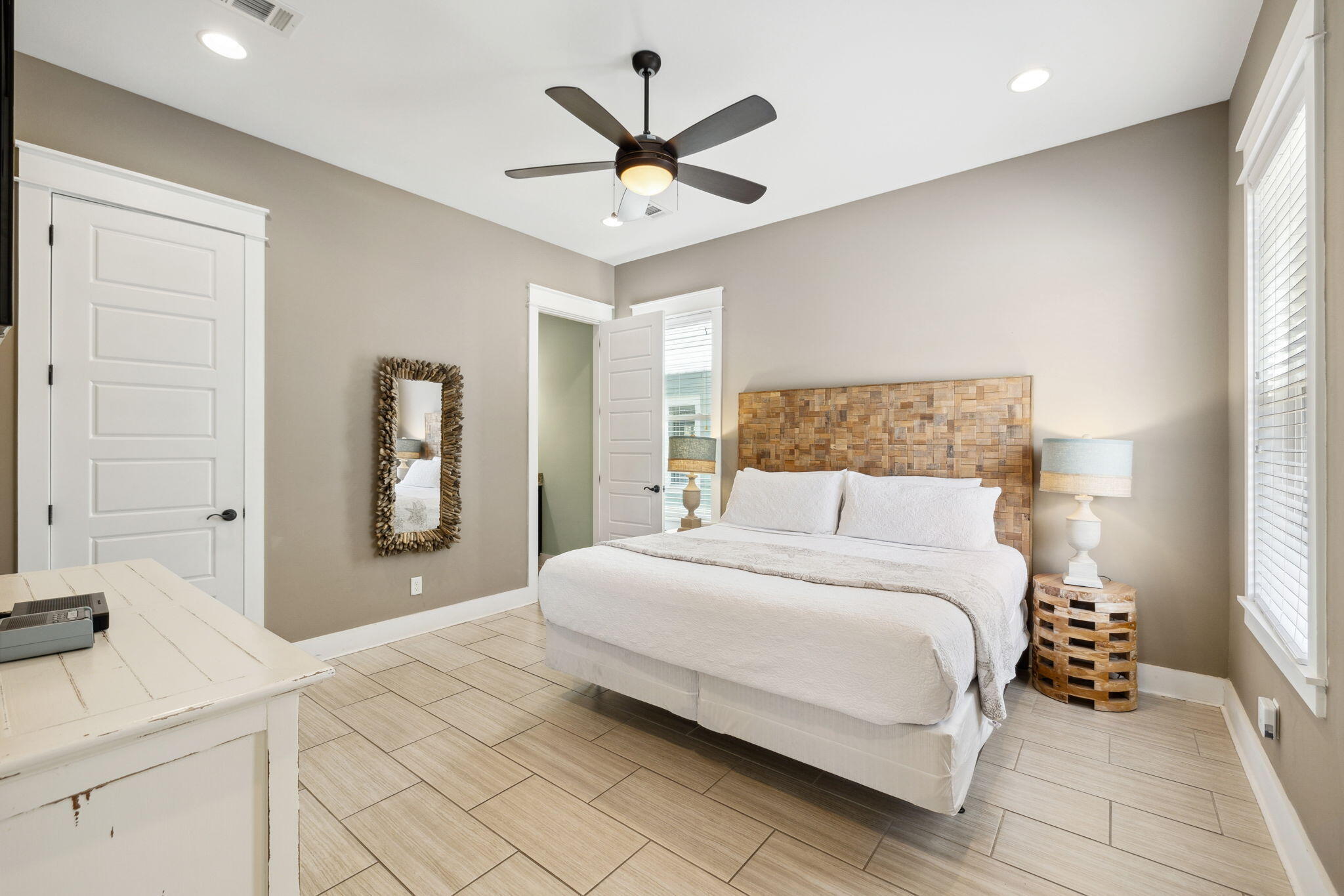 GULF SHORE MANOR - Residential