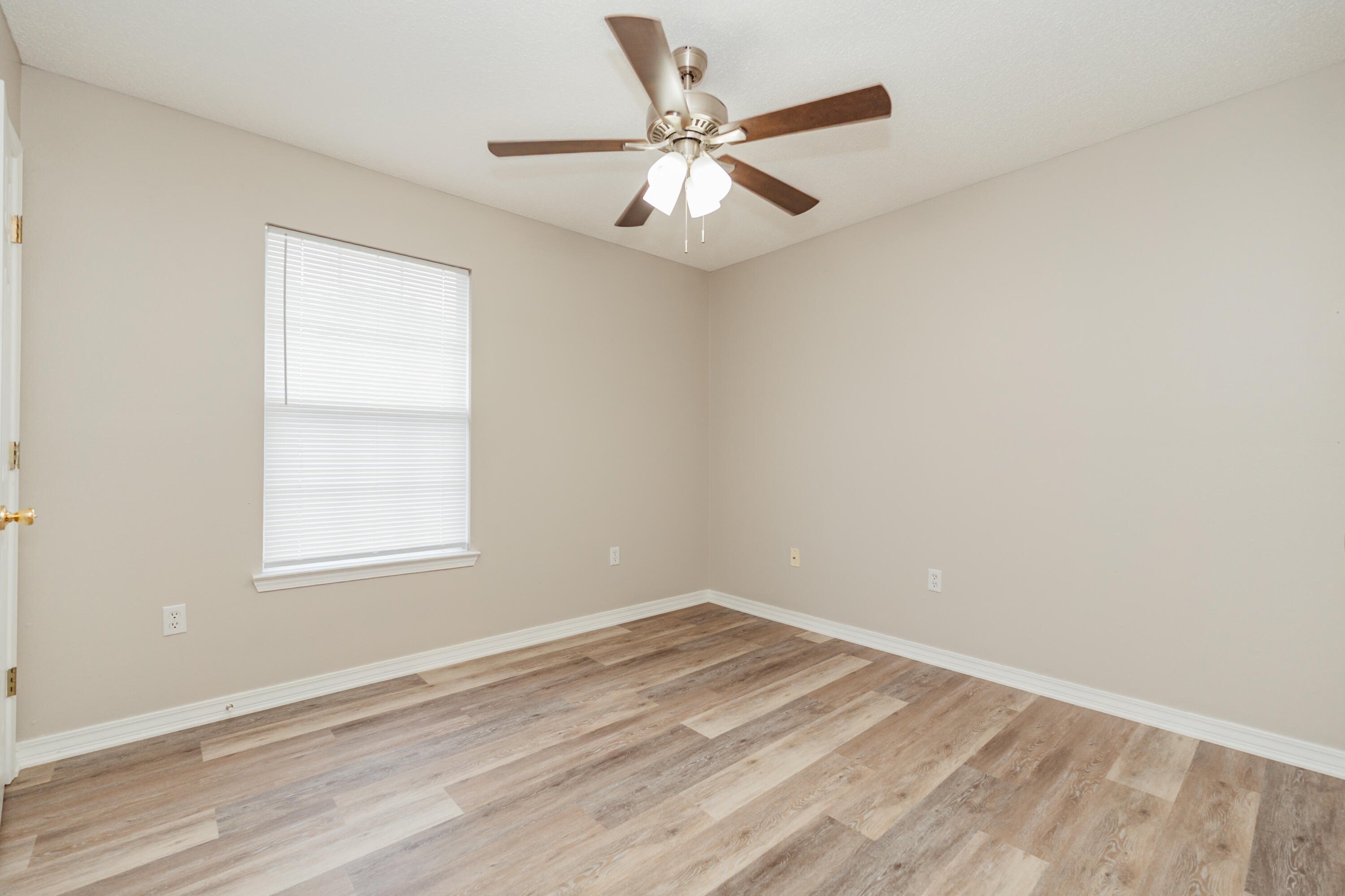 METES & BOUNDS - Residential Lease
