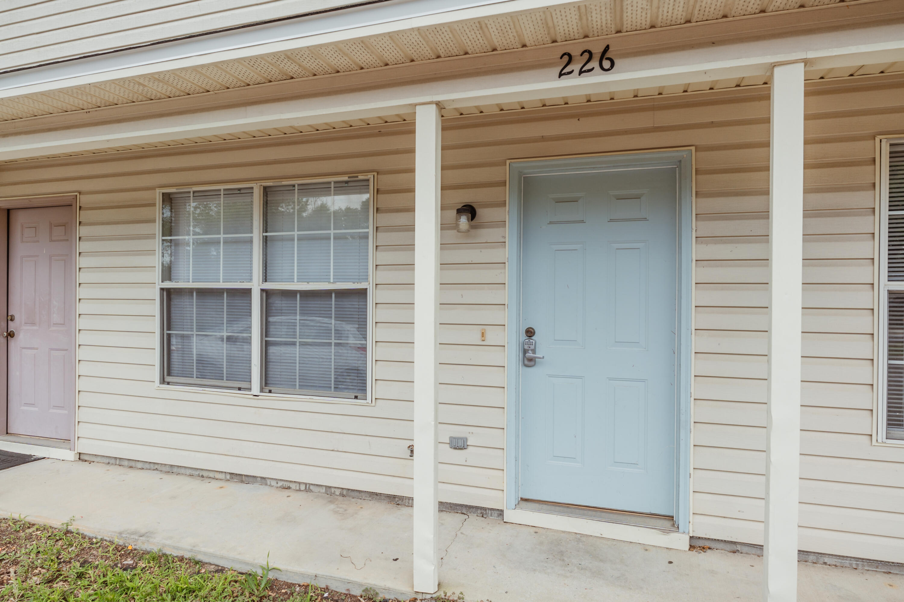 Available now! 2/1.5 Townhouse in the heart of Crestview. New paint and new LVP upstairs! 2 Spacious bedrooms upstairs and both have plenty of closet space. Full bath upstairs, 1/2 bath downstairs. Good size living room, plenty of cabinets in the kitchen including a dishwasher. Washer and dryer hookups are located in the unit and washer and dryer As-Is. No Smoking in the unit and pets allowed on a case by case basis with a $400 non-refundable pet fee and $25 a month pet rent. Minimum 600 FICO credit score required in addition to meeting applicant rental criteria. Applications are done online at www.RentGoodLife.com