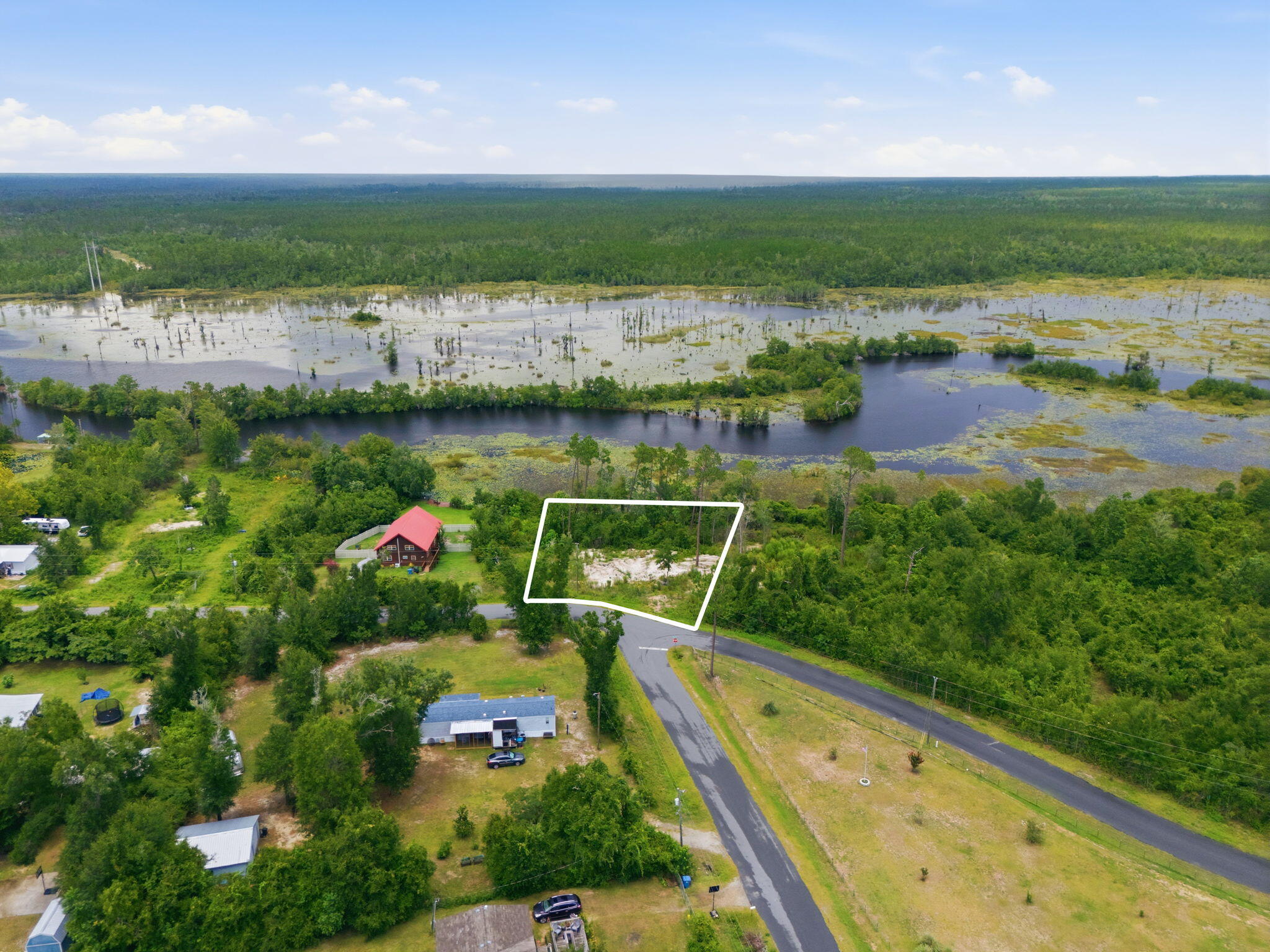 SPRING HILL ESTATES - Land