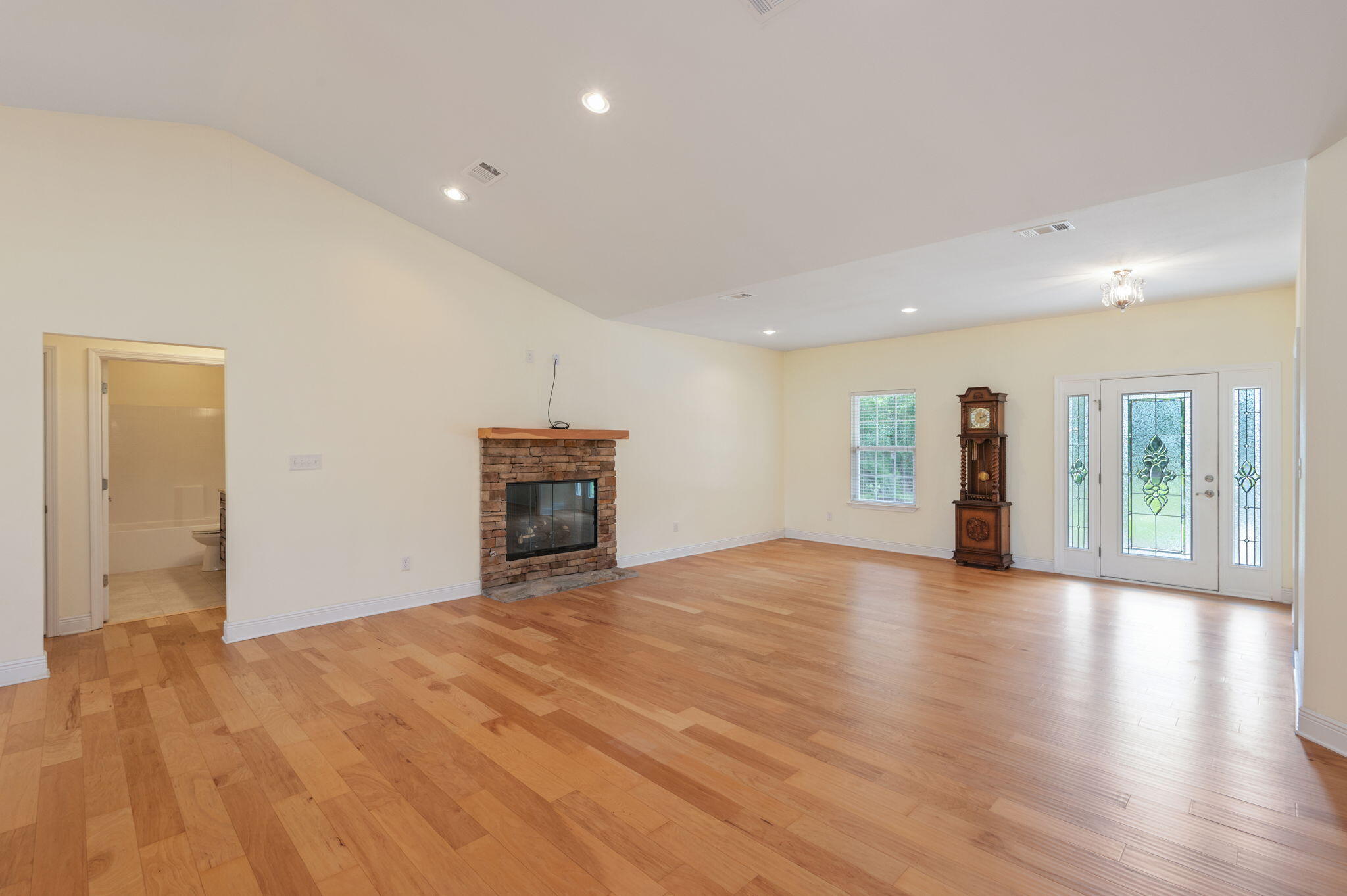 NO RECORDED SUBDIVISION - Residential