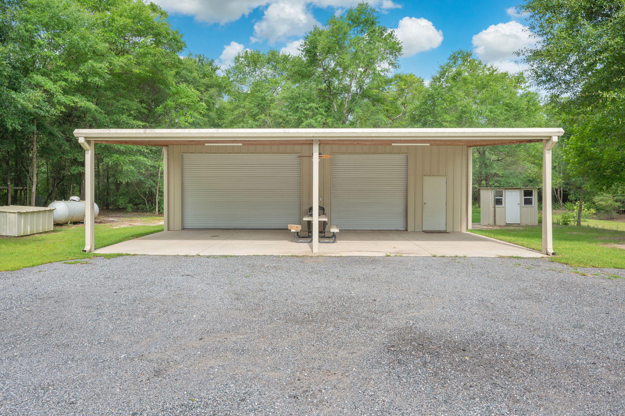 NO RECORDED SUBDIVISION - Residential