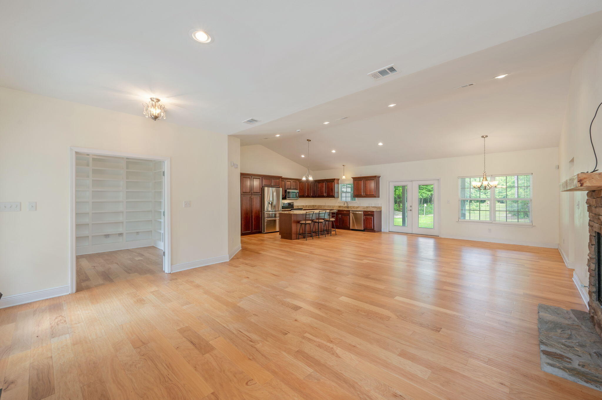 NO RECORDED SUBDIVISION - Residential