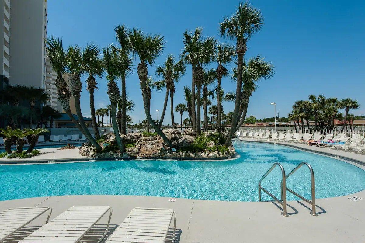 LONG BEACH - Residential