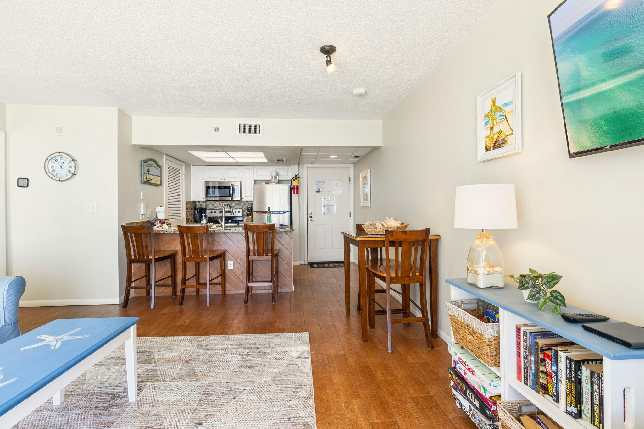 LONG BEACH - Residential