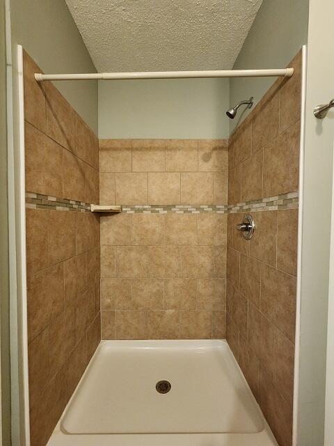 CREEKSIDE 1 - Residential Lease