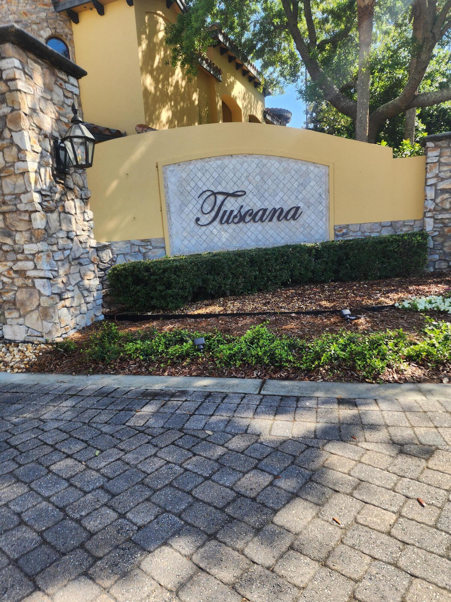 TUSCANA - Residential