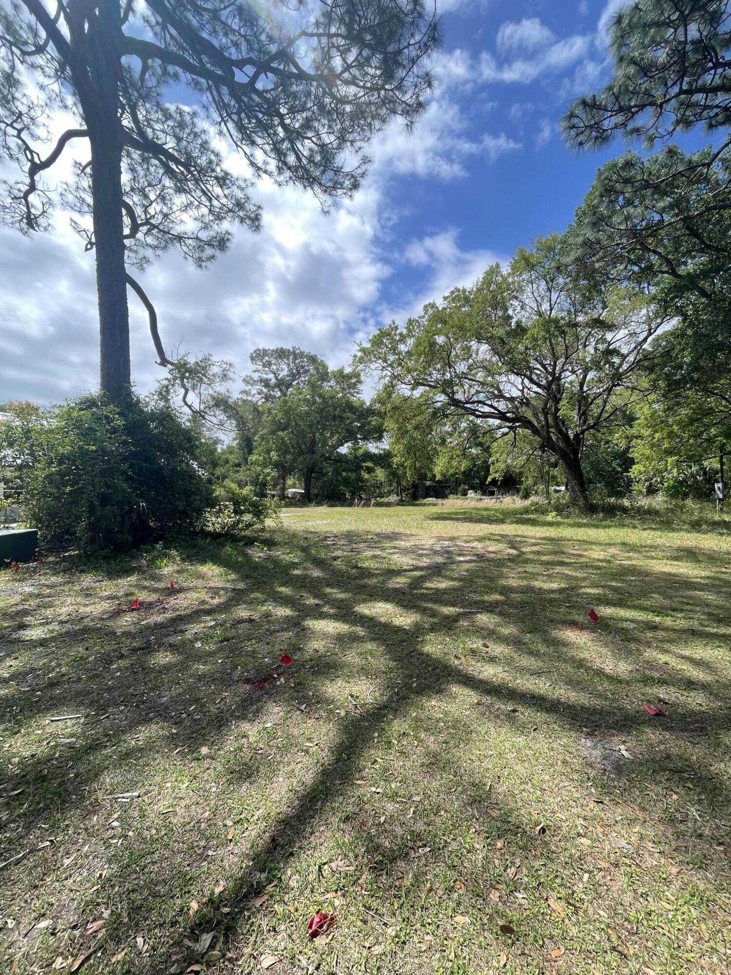 NO RECORDED SUBDIVISION - Land
