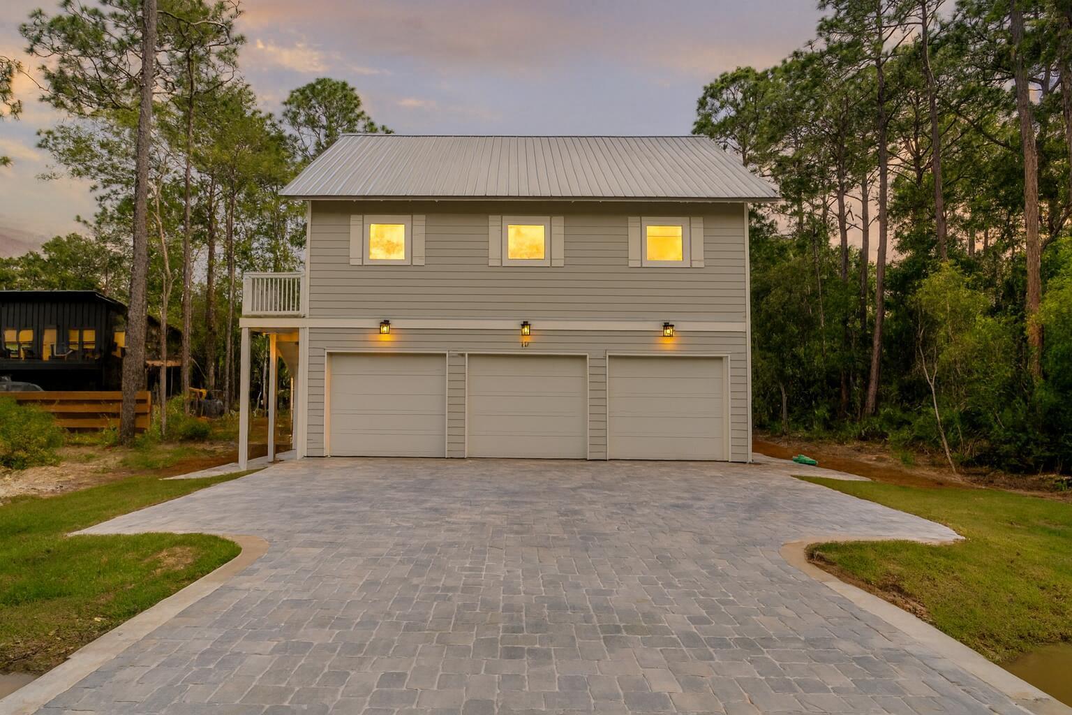 MAGNOLIA BEACH - Residential