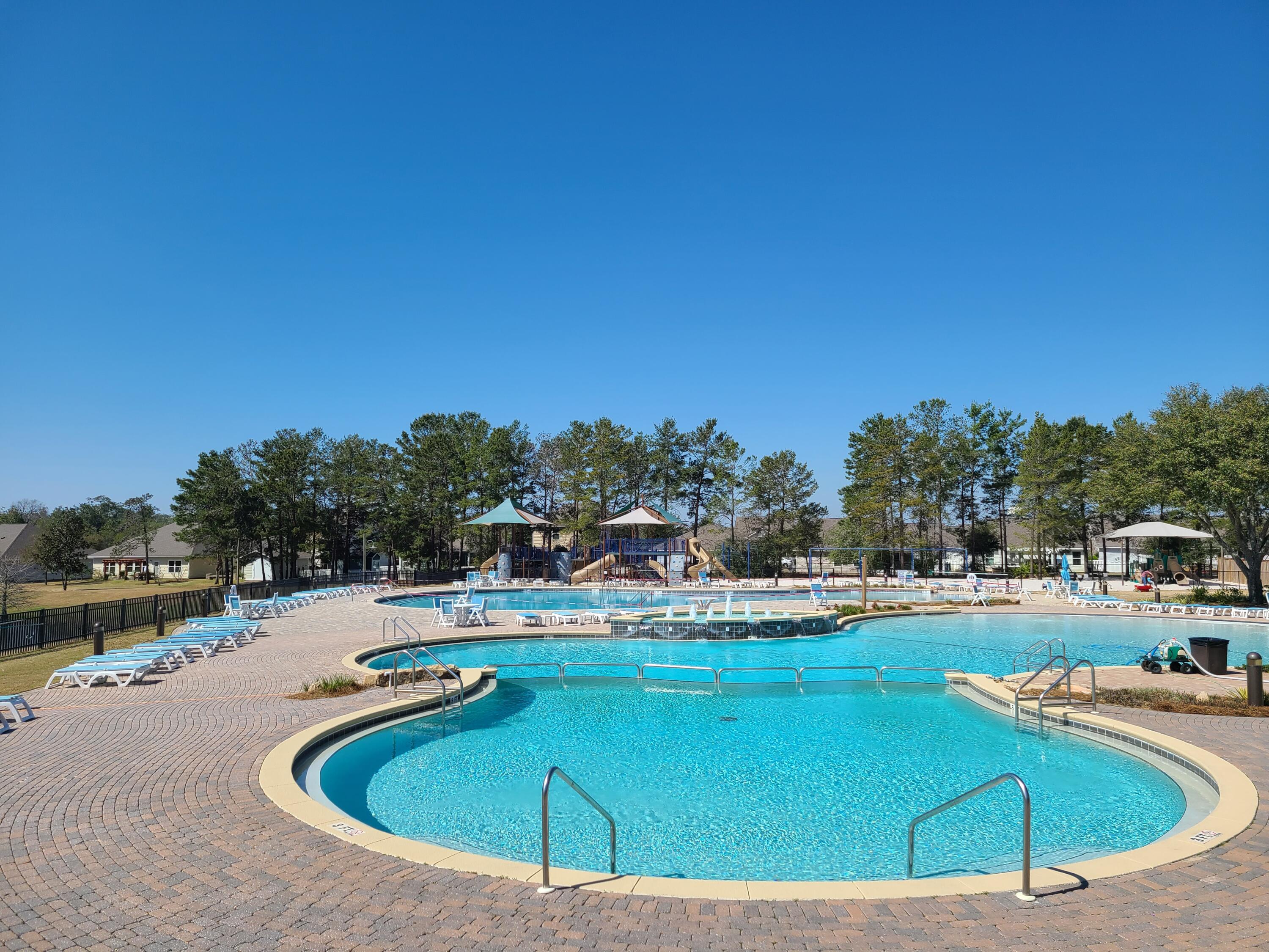 HAMMOCK BAY - Residential