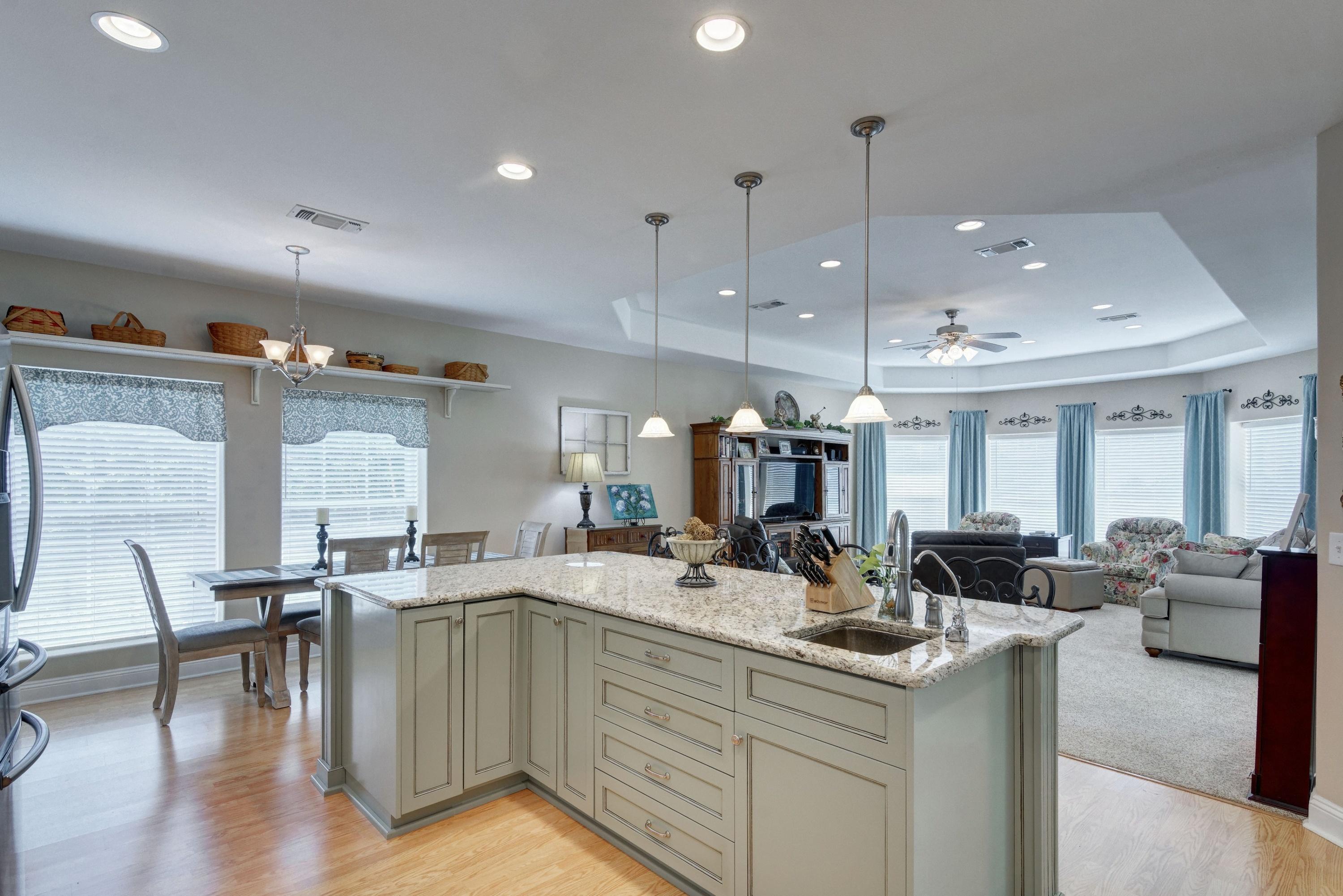 WOODLAWN SHORES - Residential