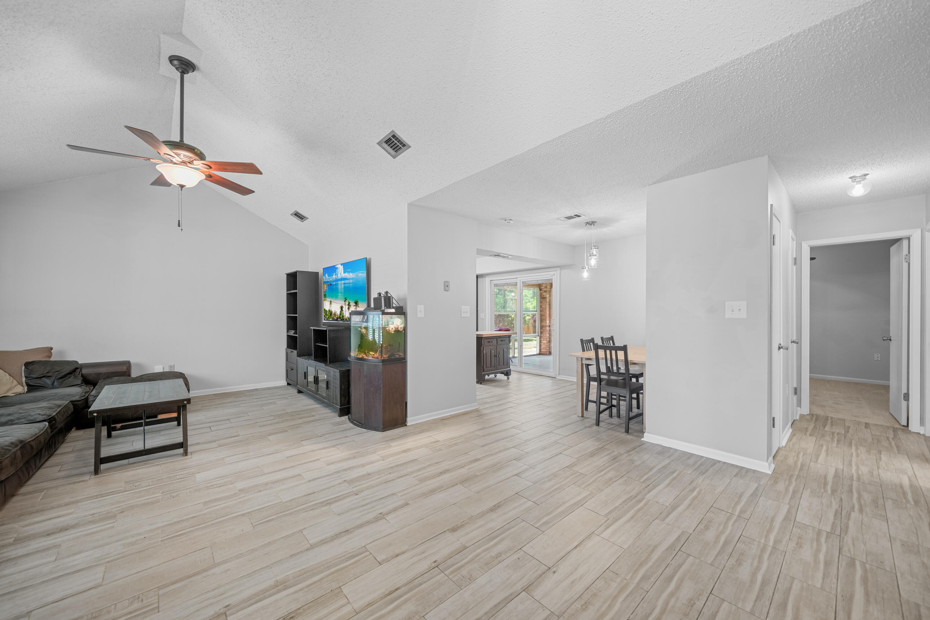HIDDEN TRAILS PH 1 - Residential