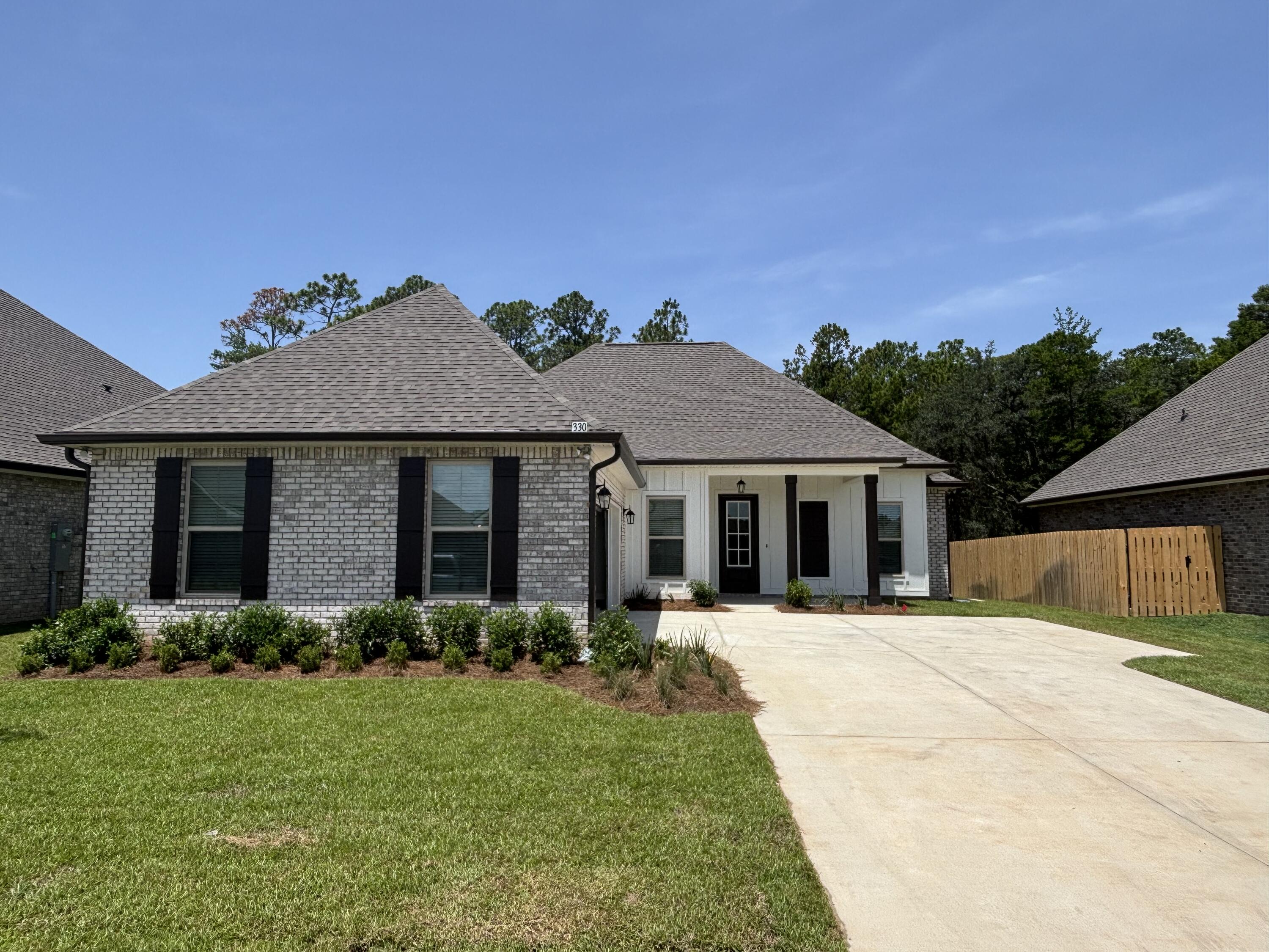 HAMMOCK BAY - BIRD SONG - Residential