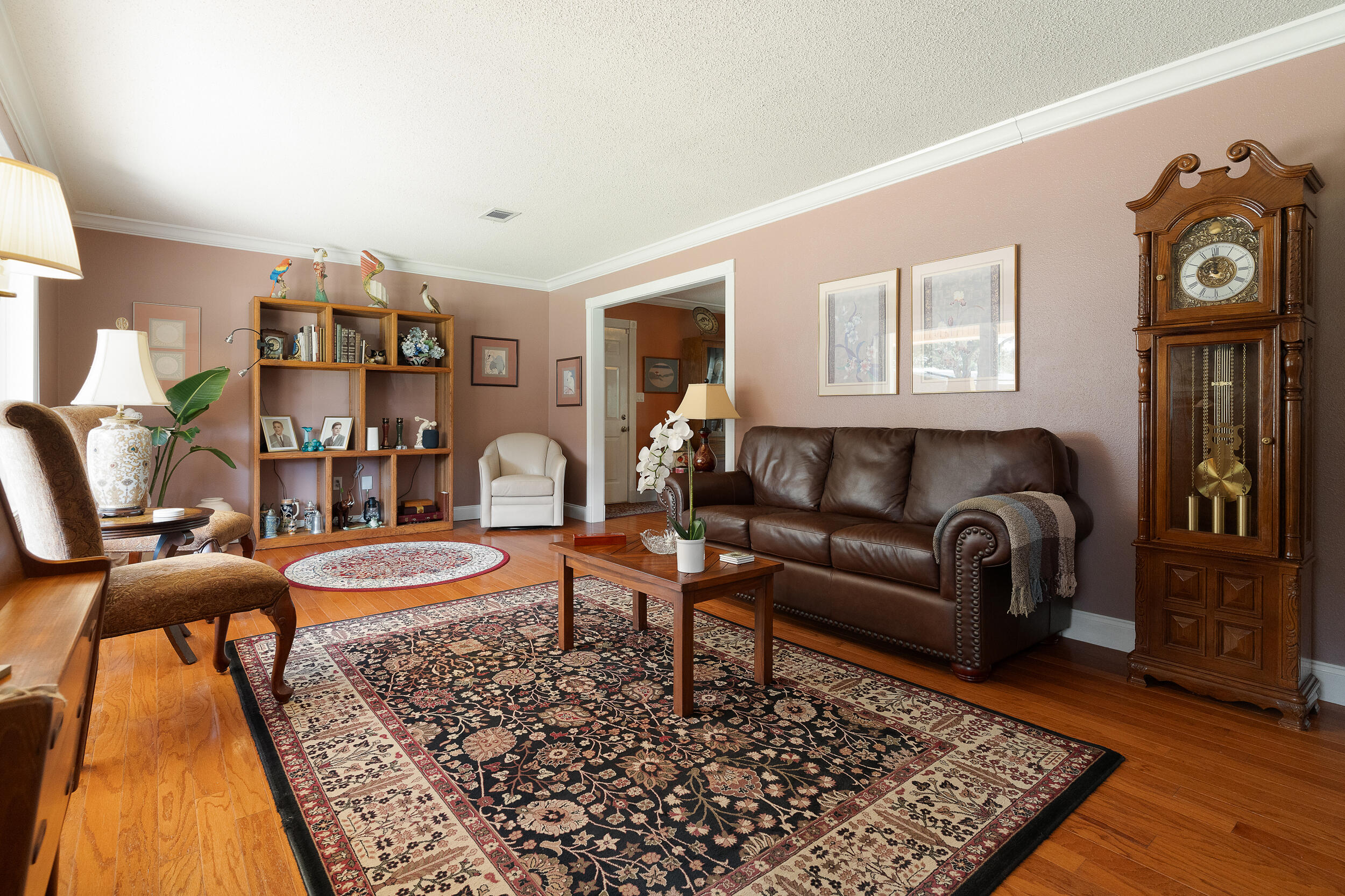 COUNTRY CLUB EST 1ST - Residential Lease