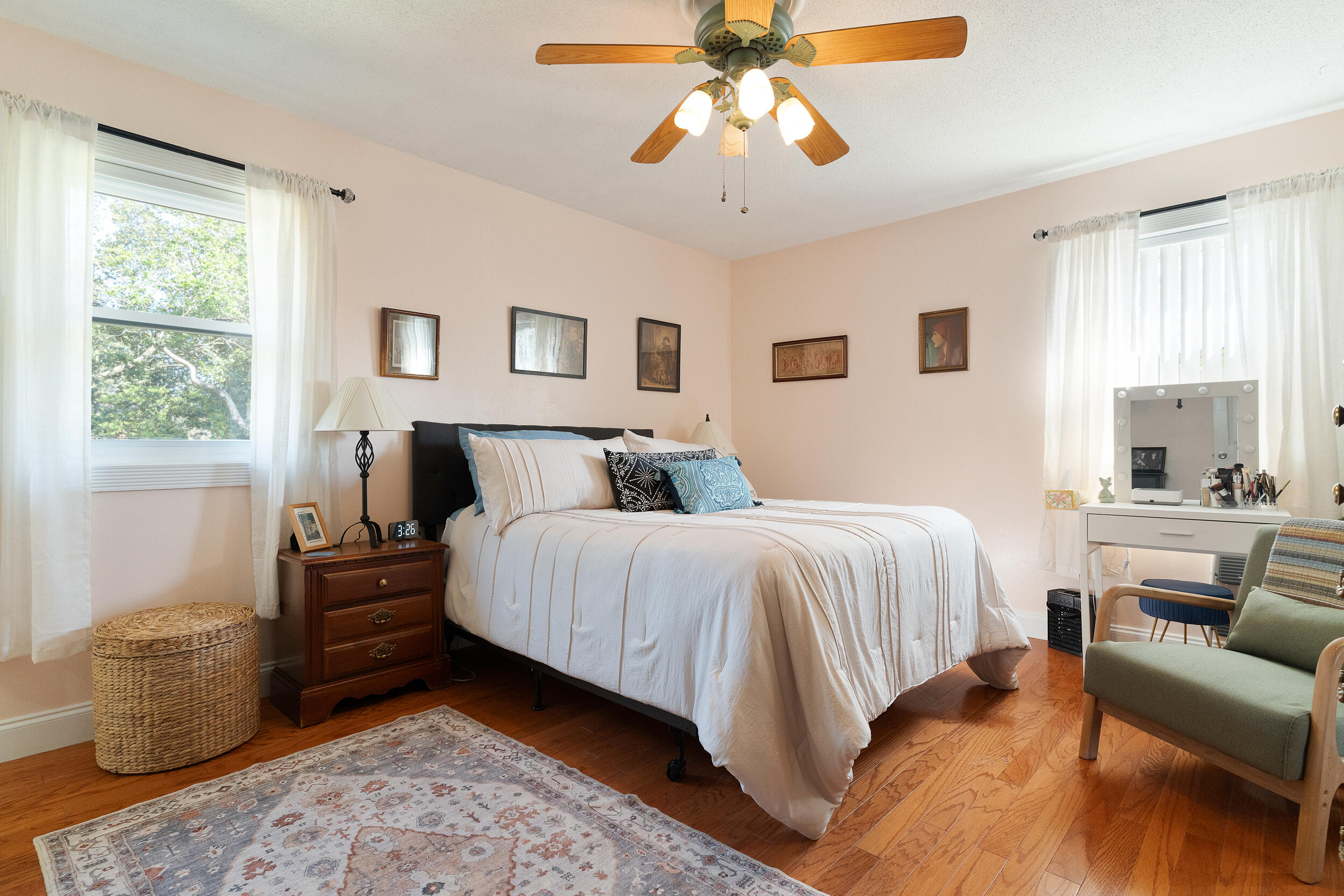 COUNTRY CLUB EST 1ST - Residential Lease