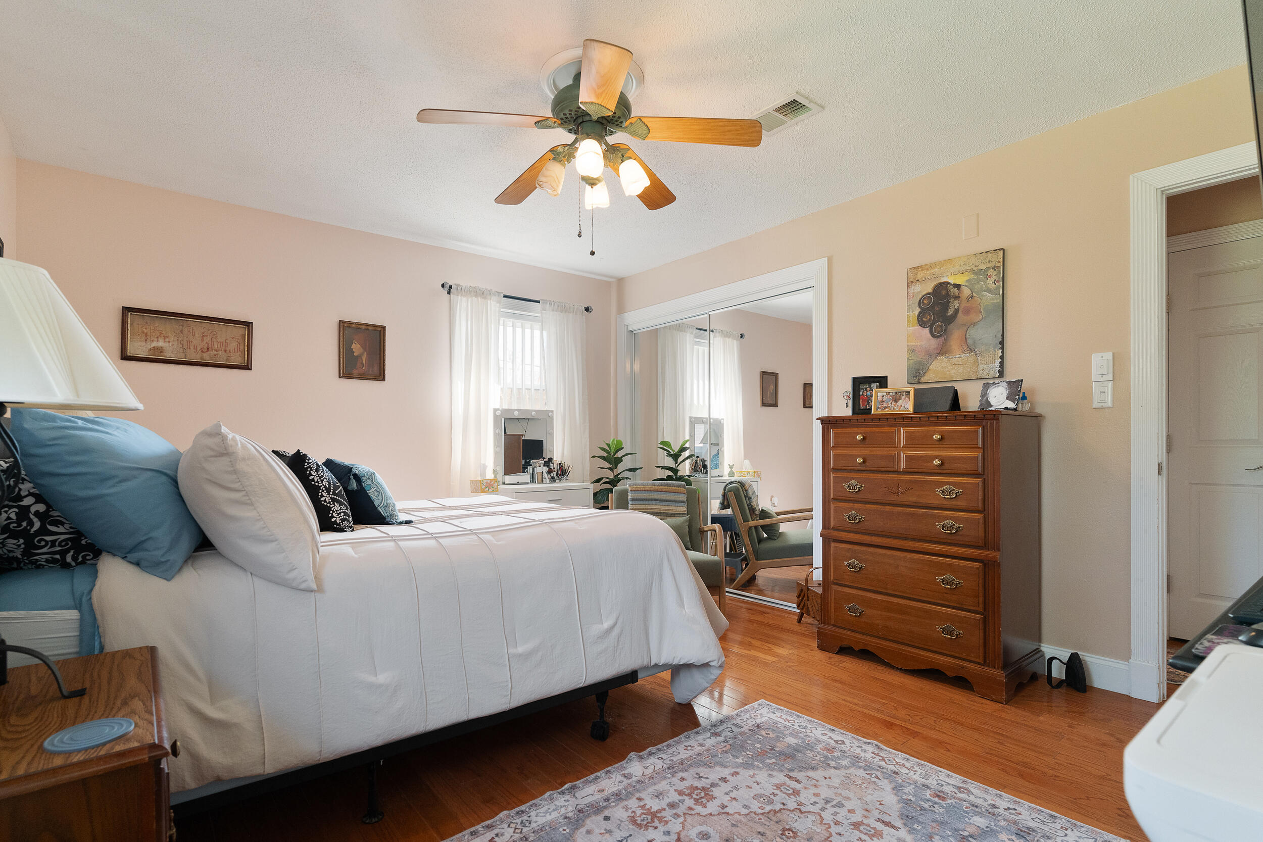 COUNTRY CLUB EST 1ST - Residential Lease