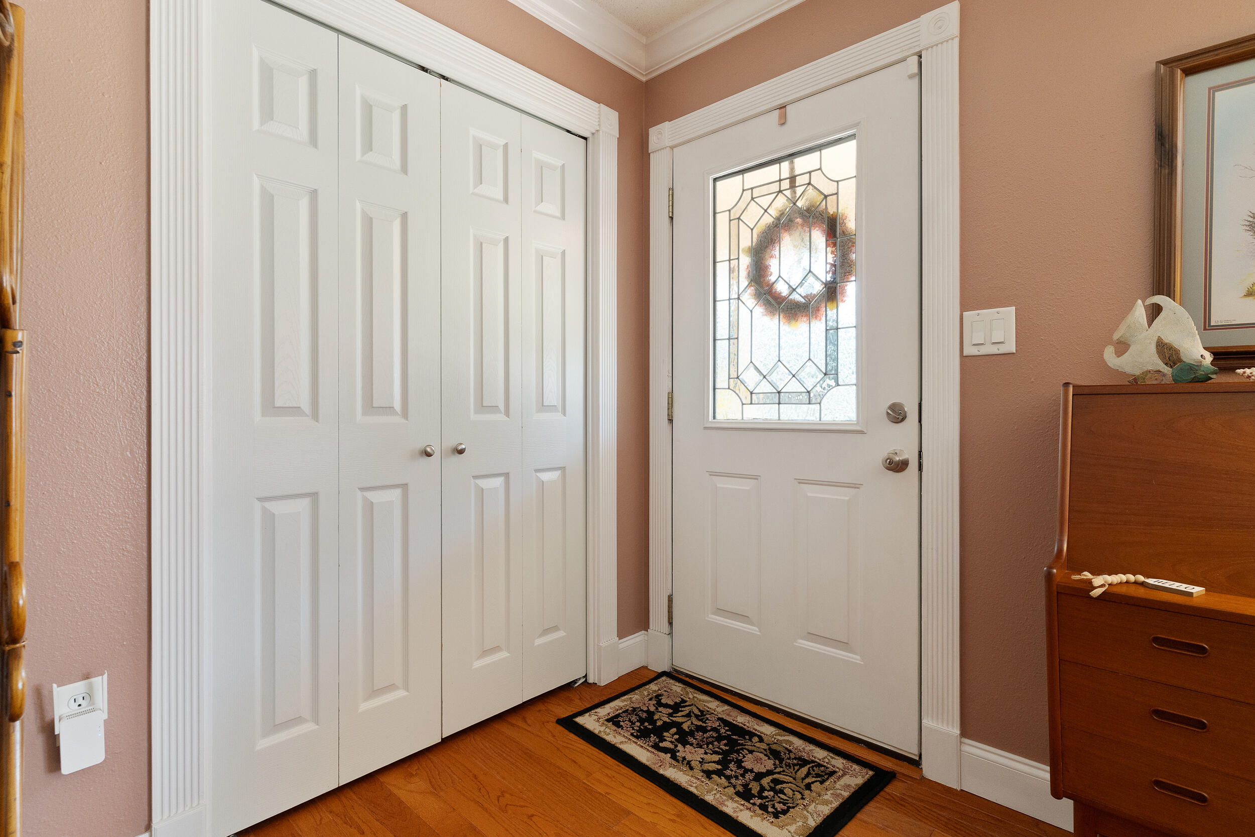 COUNTRY CLUB EST 1ST - Residential Lease