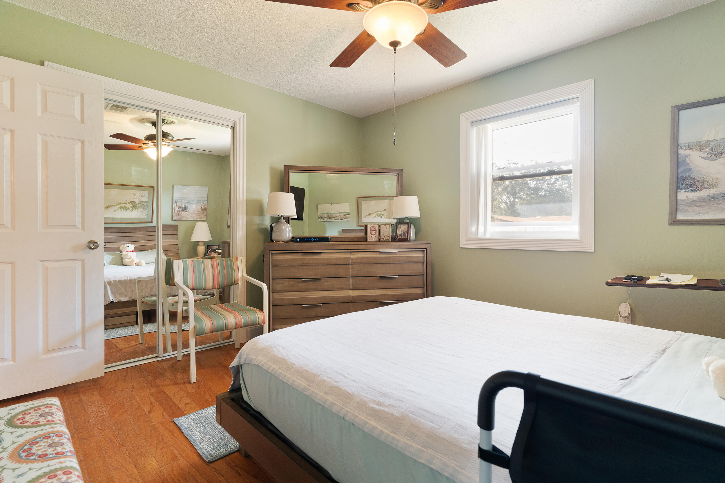 COUNTRY CLUB EST 1ST - Residential Lease