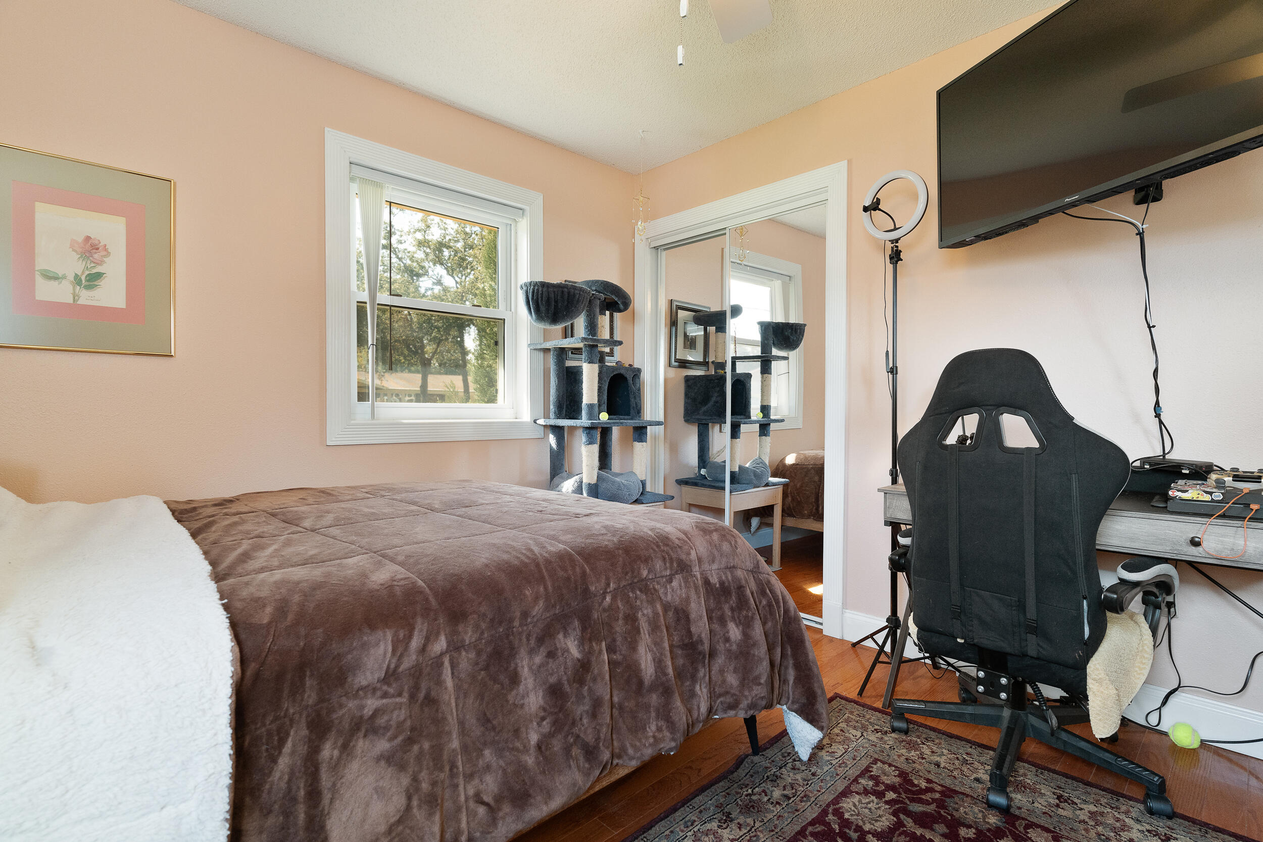COUNTRY CLUB EST 1ST - Residential Lease