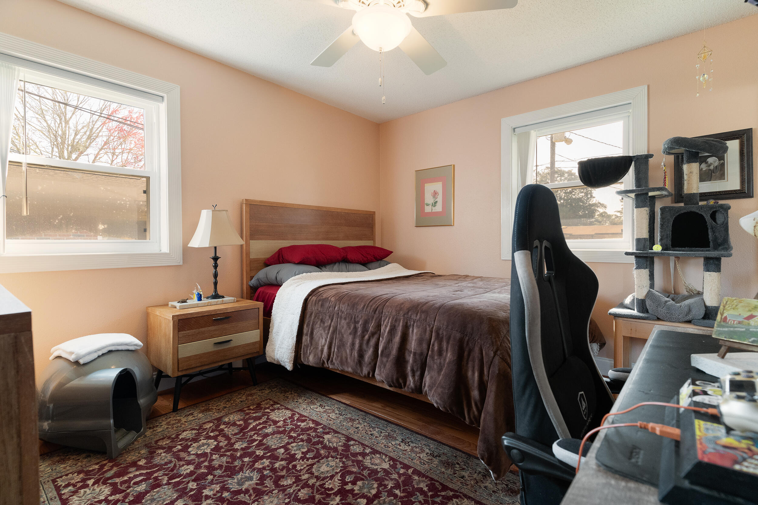 COUNTRY CLUB EST 1ST - Residential Lease