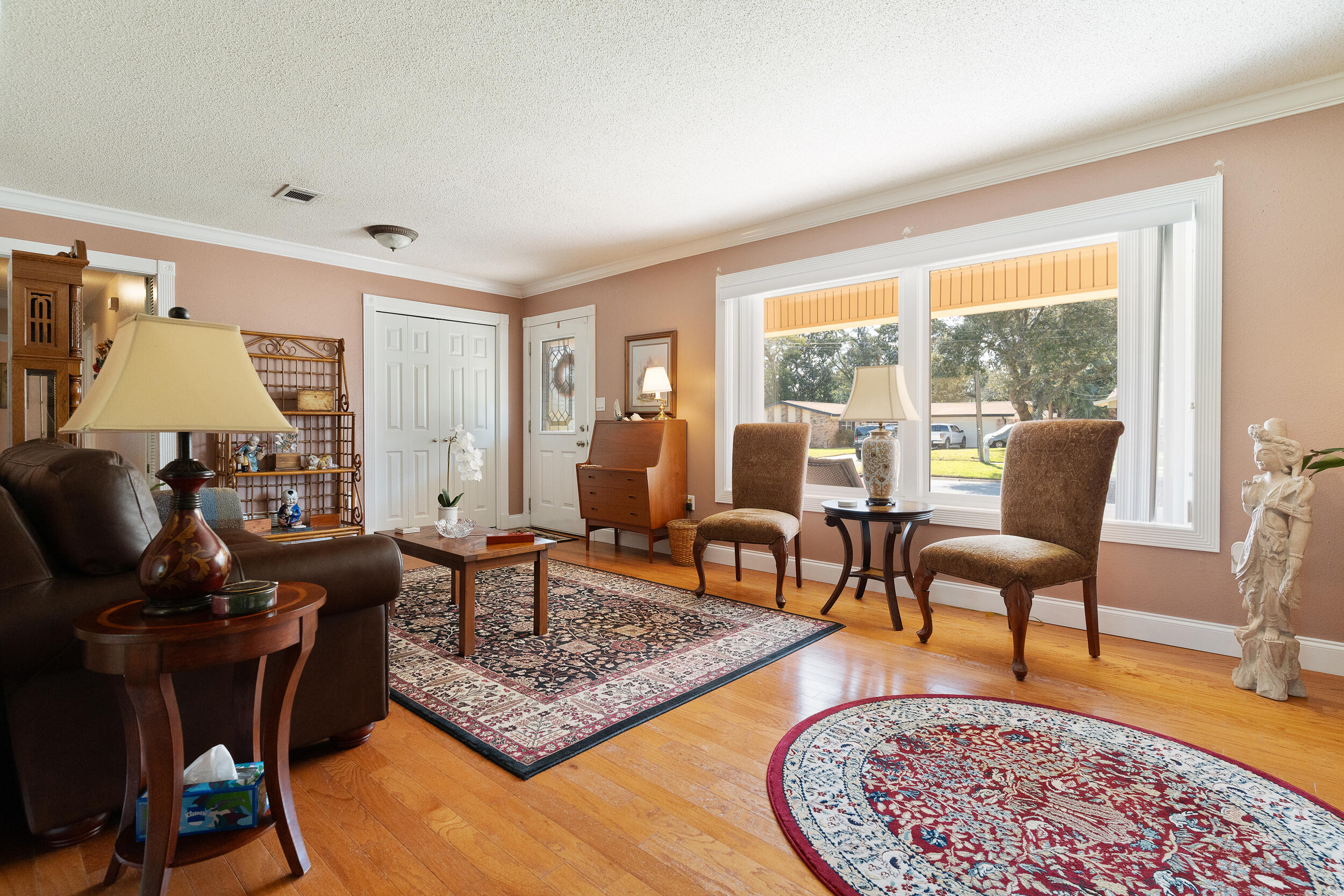 COUNTRY CLUB EST 1ST - Residential Lease