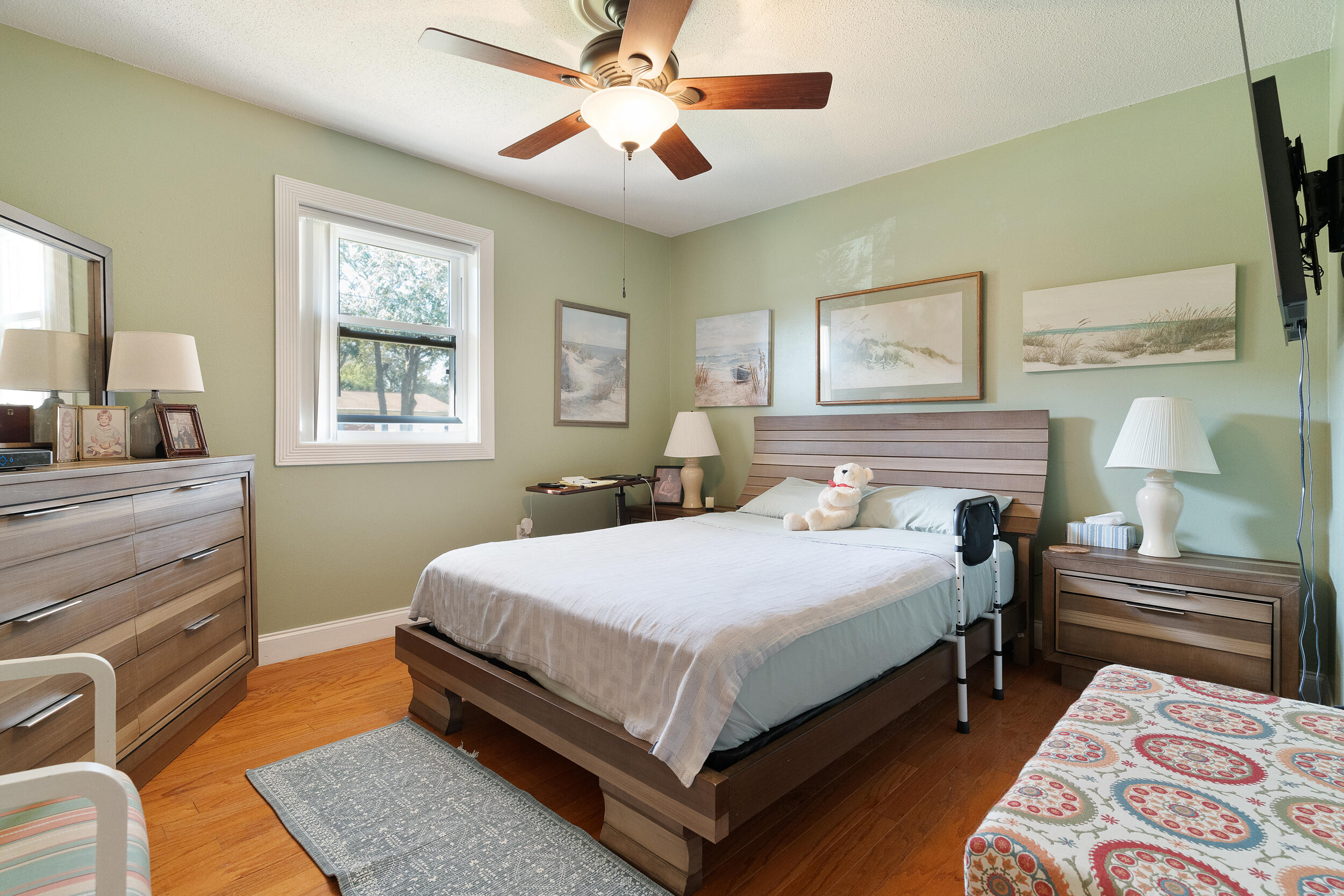 COUNTRY CLUB EST 1ST - Residential Lease