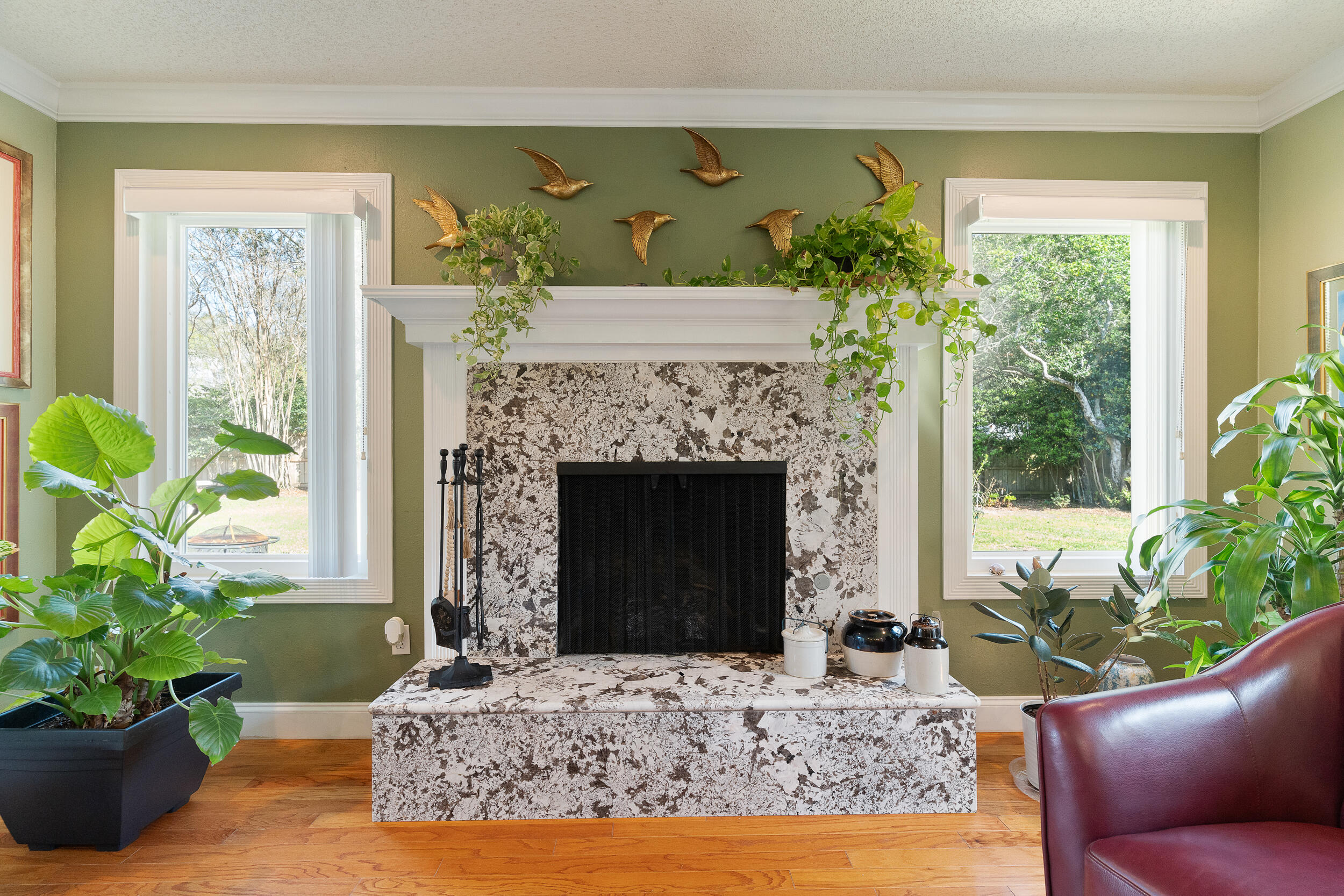 COUNTRY CLUB EST 1ST - Residential Lease
