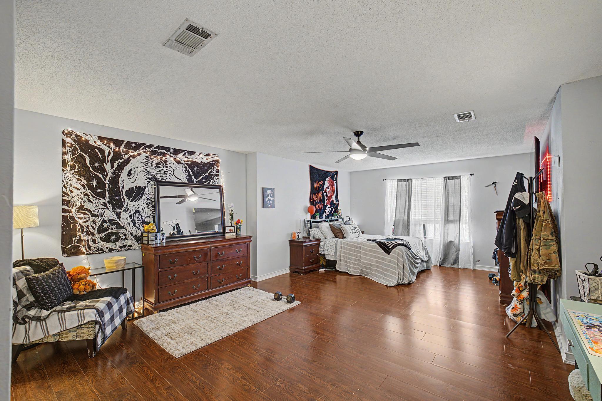 WOODLAND PARK ESTATES - Residential