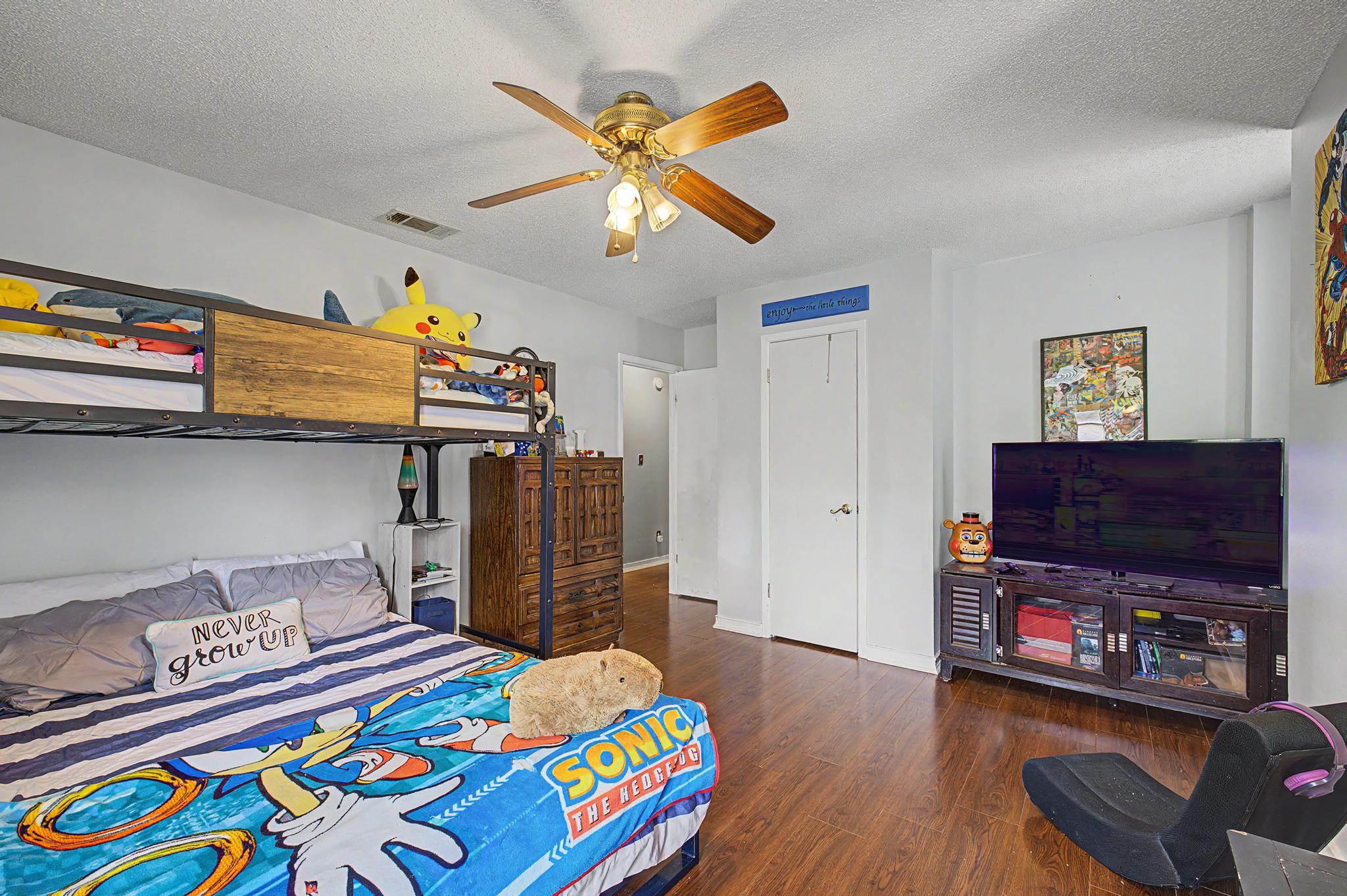 WOODLAND PARK ESTATES - Residential