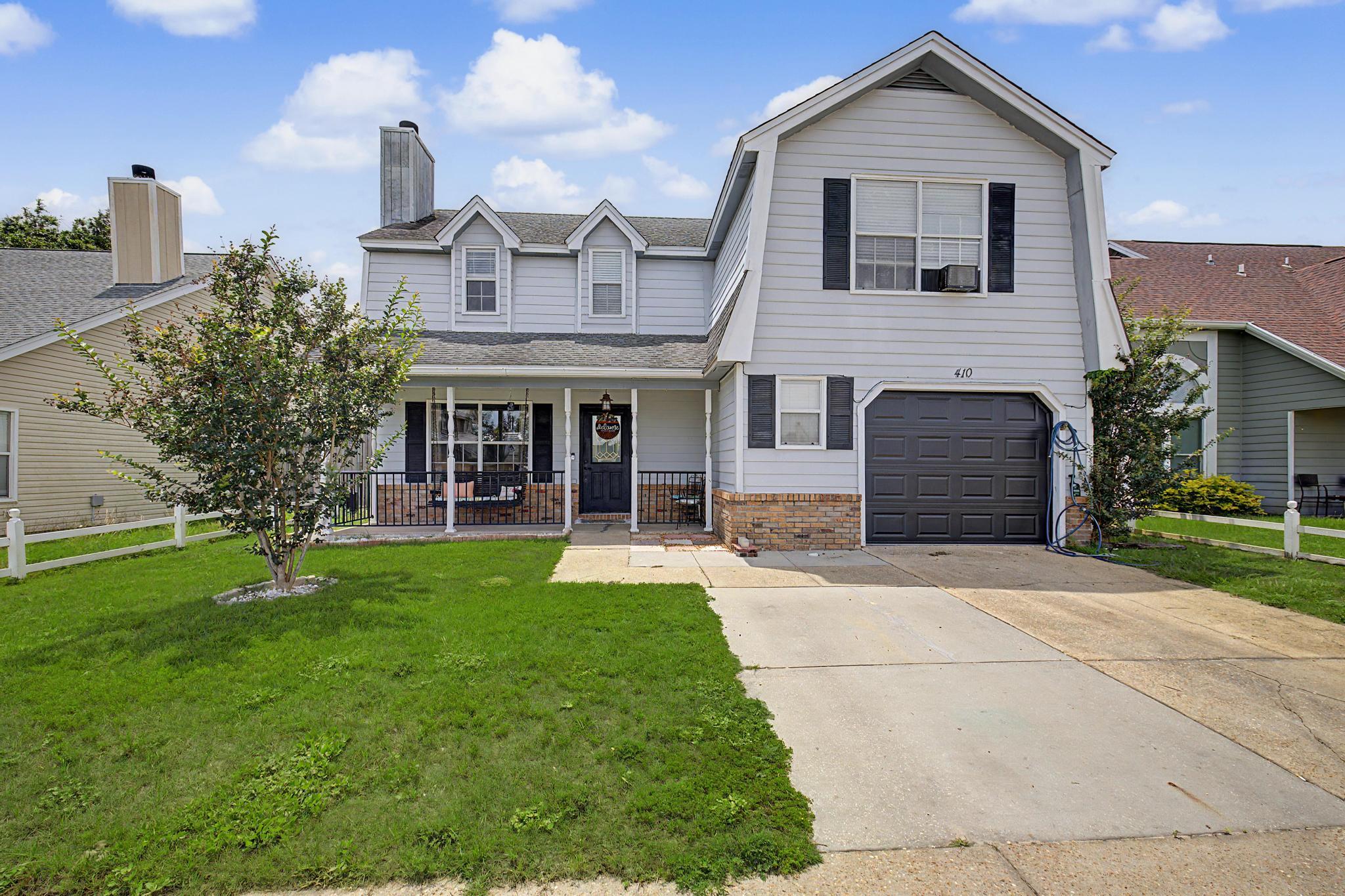 WOODLAND PARK ESTATES - Residential