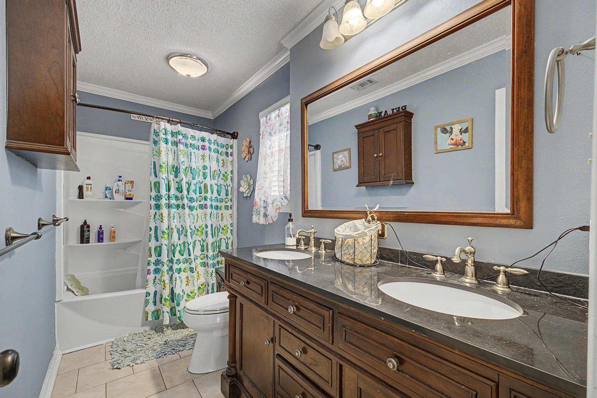 WOODLAND PARK ESTATES - Residential