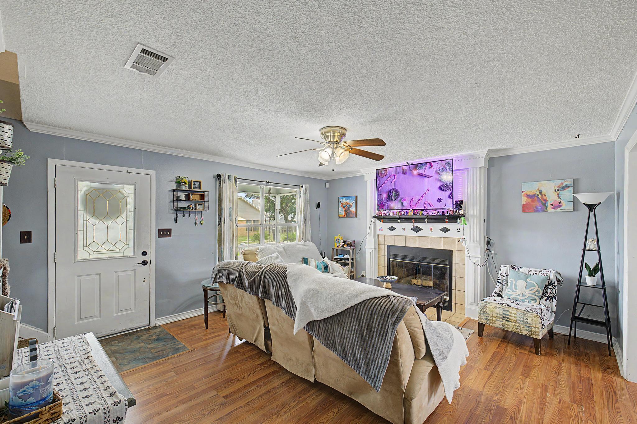 WOODLAND PARK ESTATES - Residential