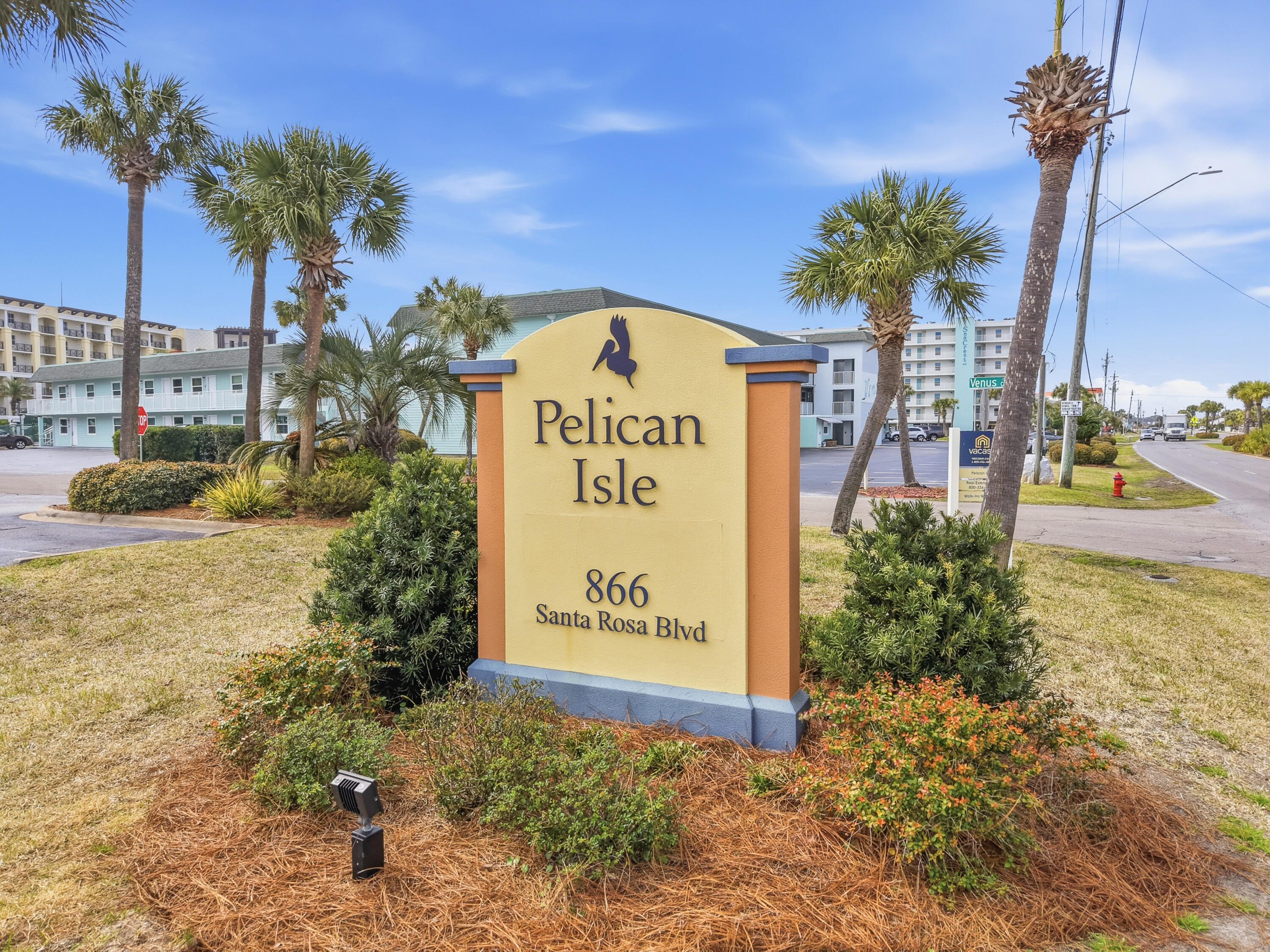 PELICAN ISLE - Residential