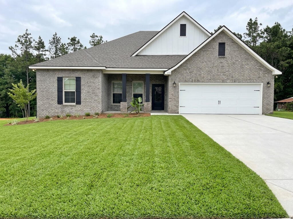 YOUNG OAKS - Residential