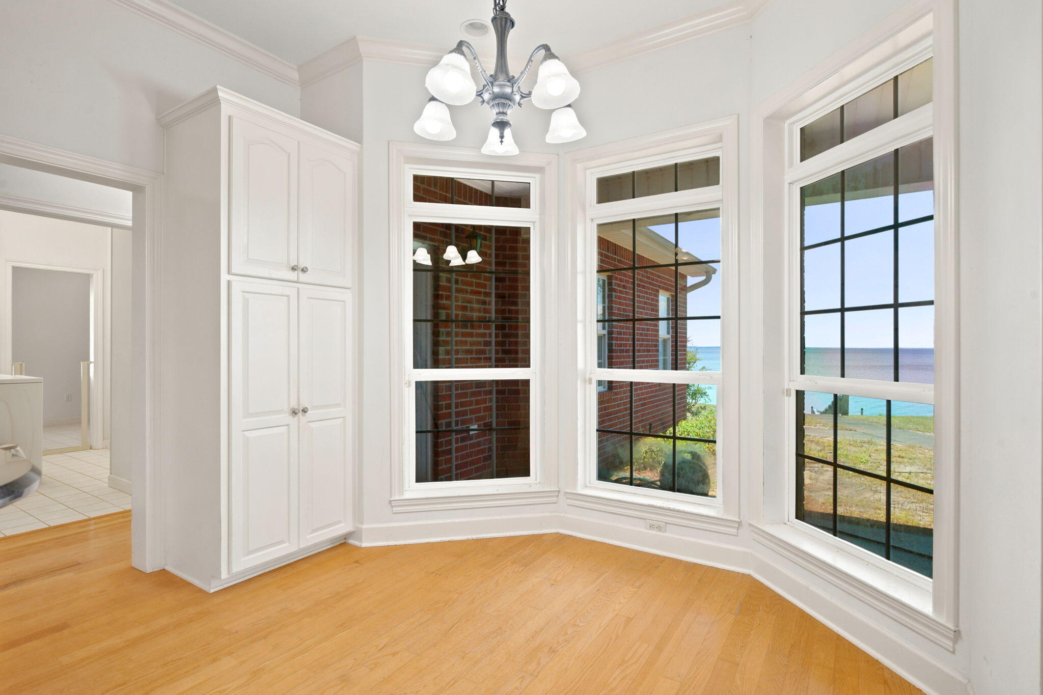 HICKORY SHORES - Residential