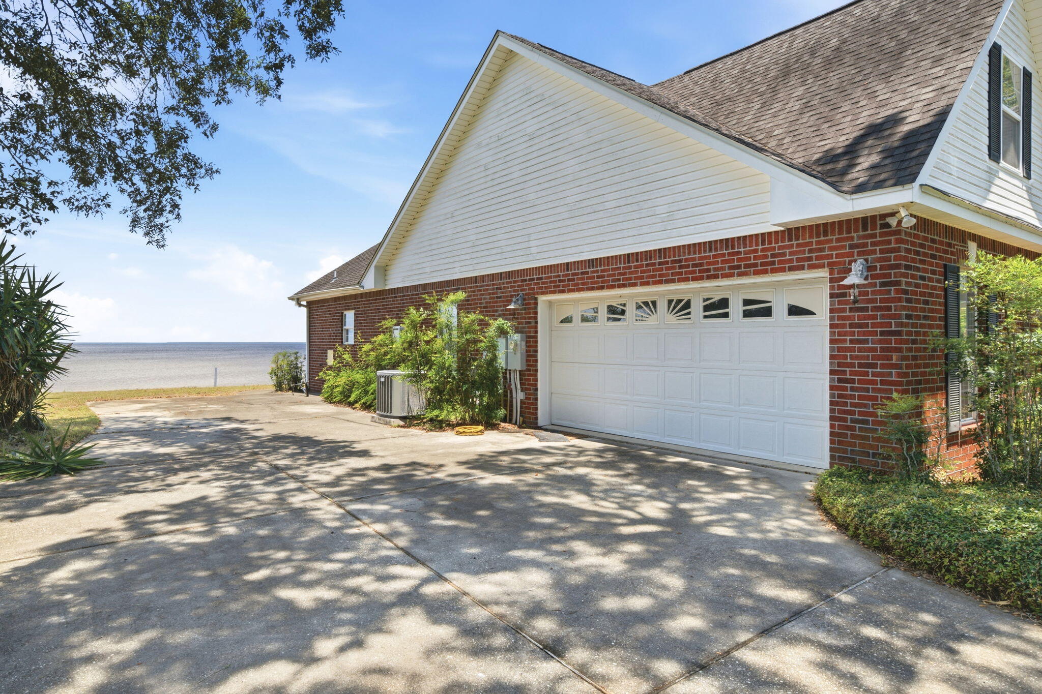HICKORY SHORES - Residential
