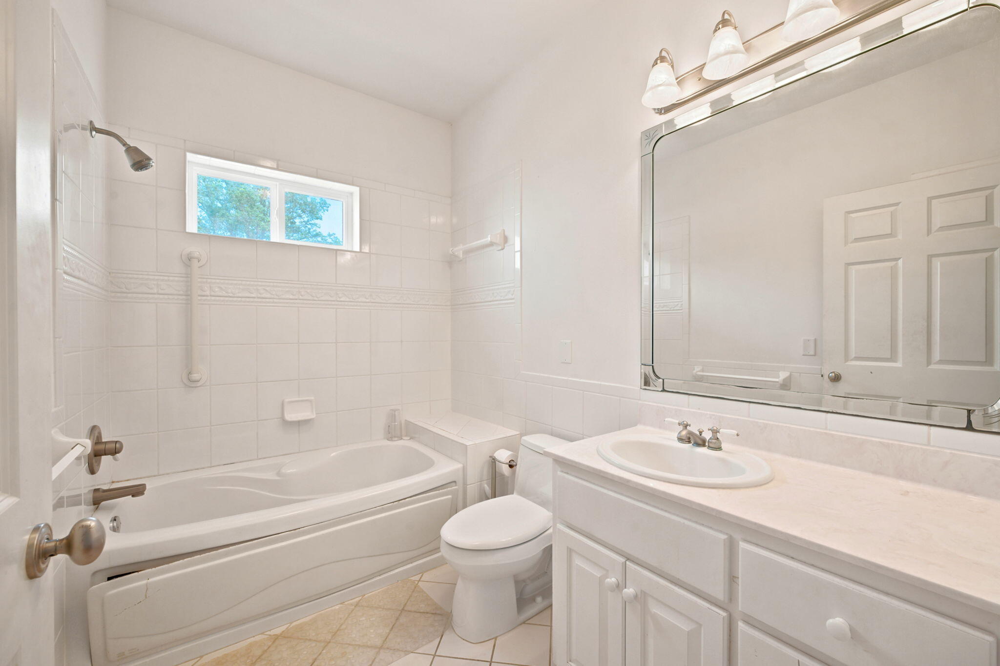 HICKORY SHORES - Residential