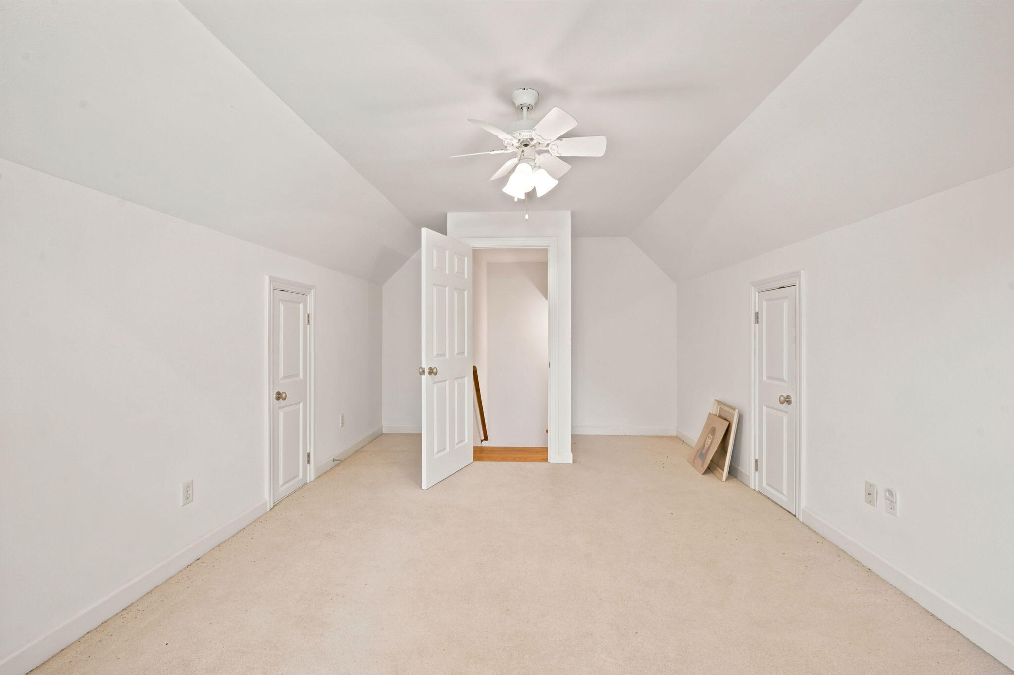 HICKORY SHORES - Residential