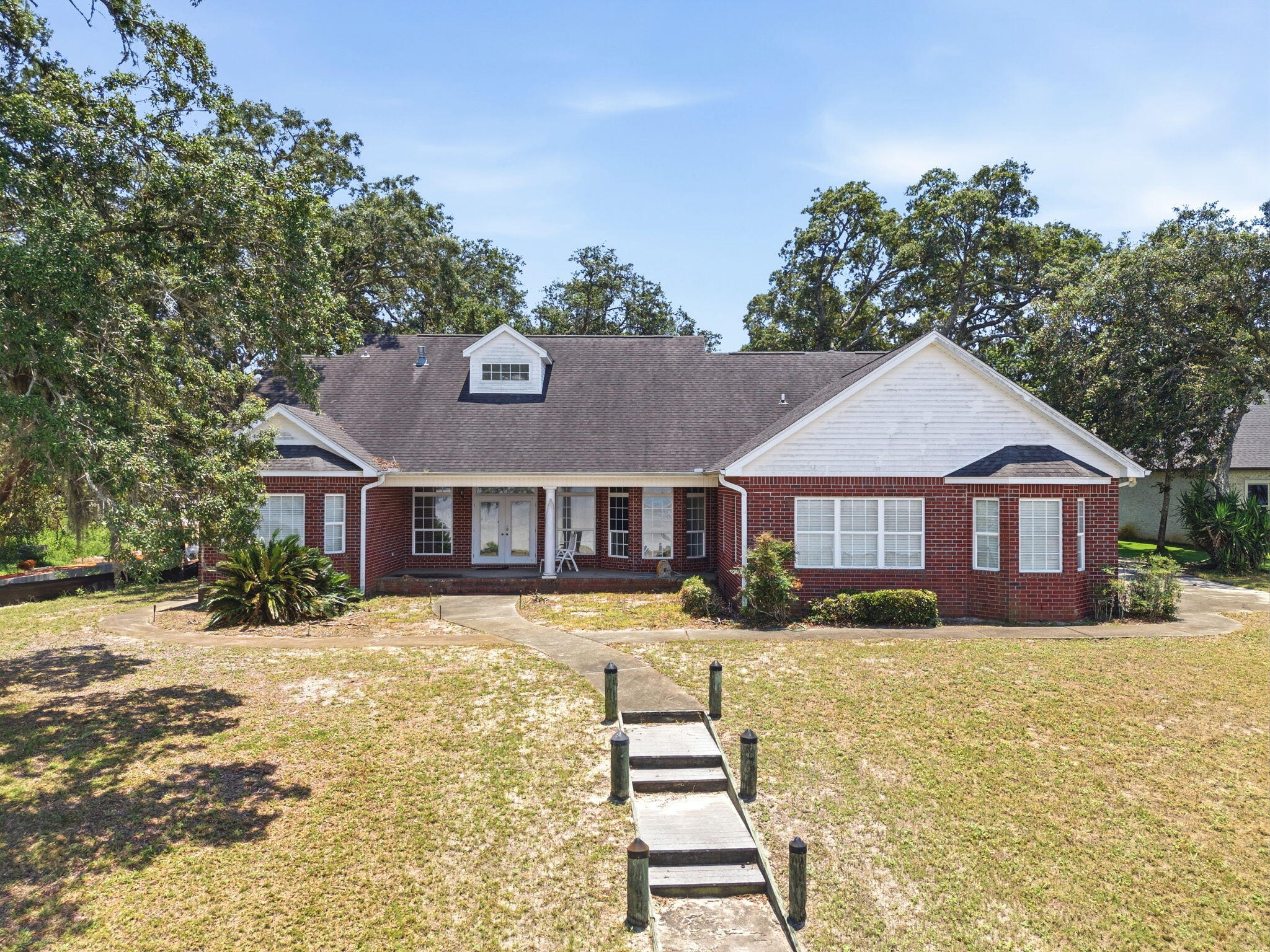 HICKORY SHORES - Residential