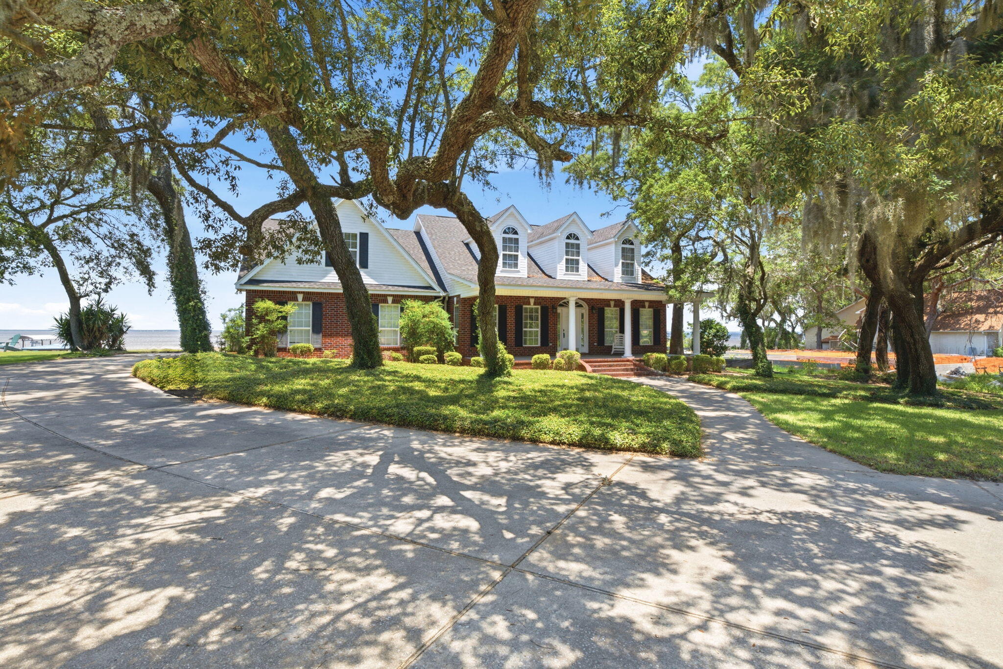 HICKORY SHORES - Residential