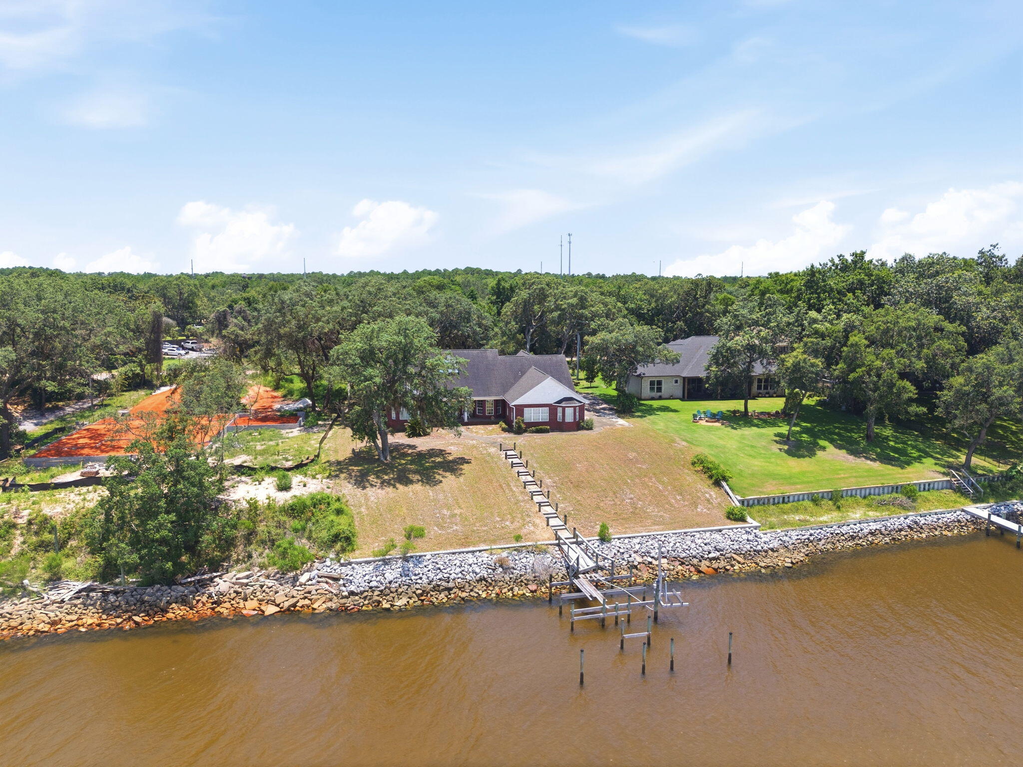 HICKORY SHORES - Residential