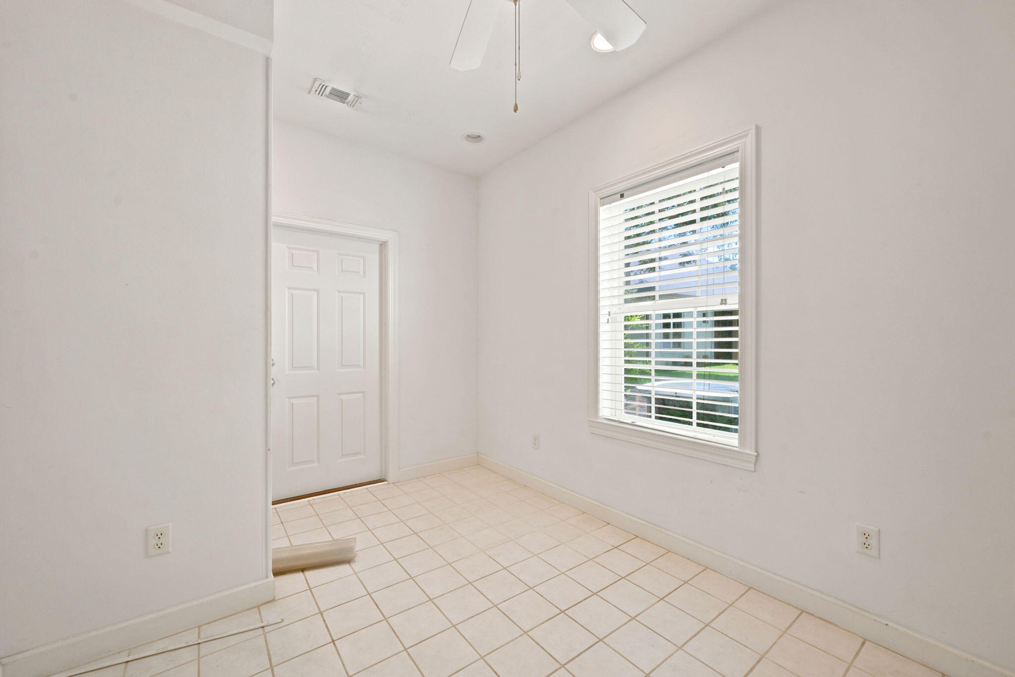 HICKORY SHORES - Residential