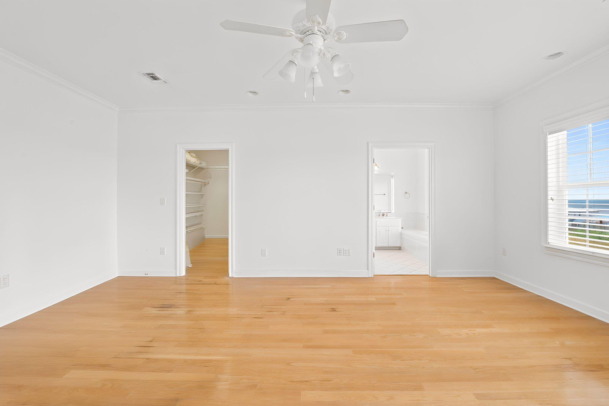 HICKORY SHORES - Residential